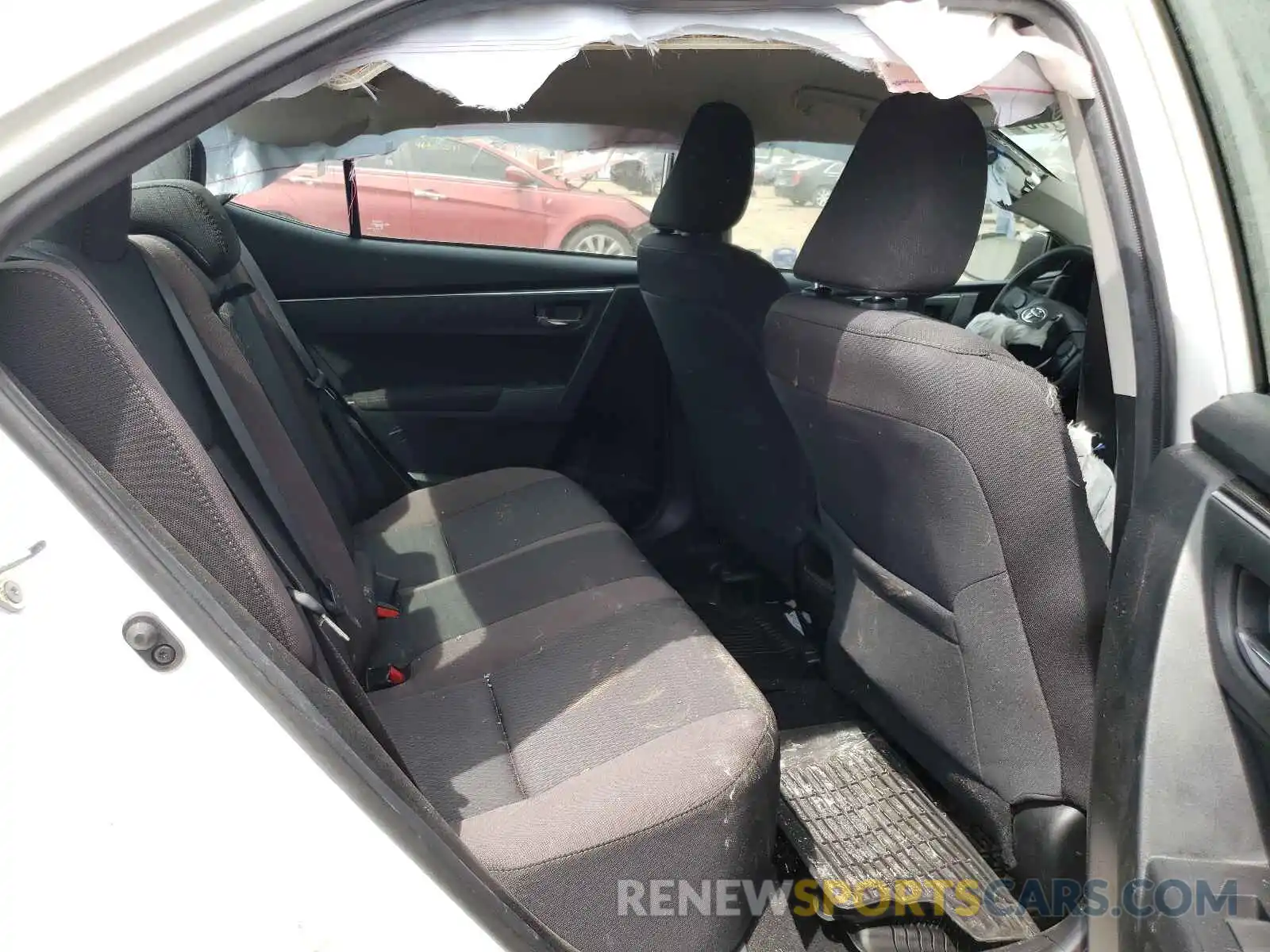 6 Photograph of a damaged car 5YFBPRHE1KP926649 TOYOTA COROLLA 2019