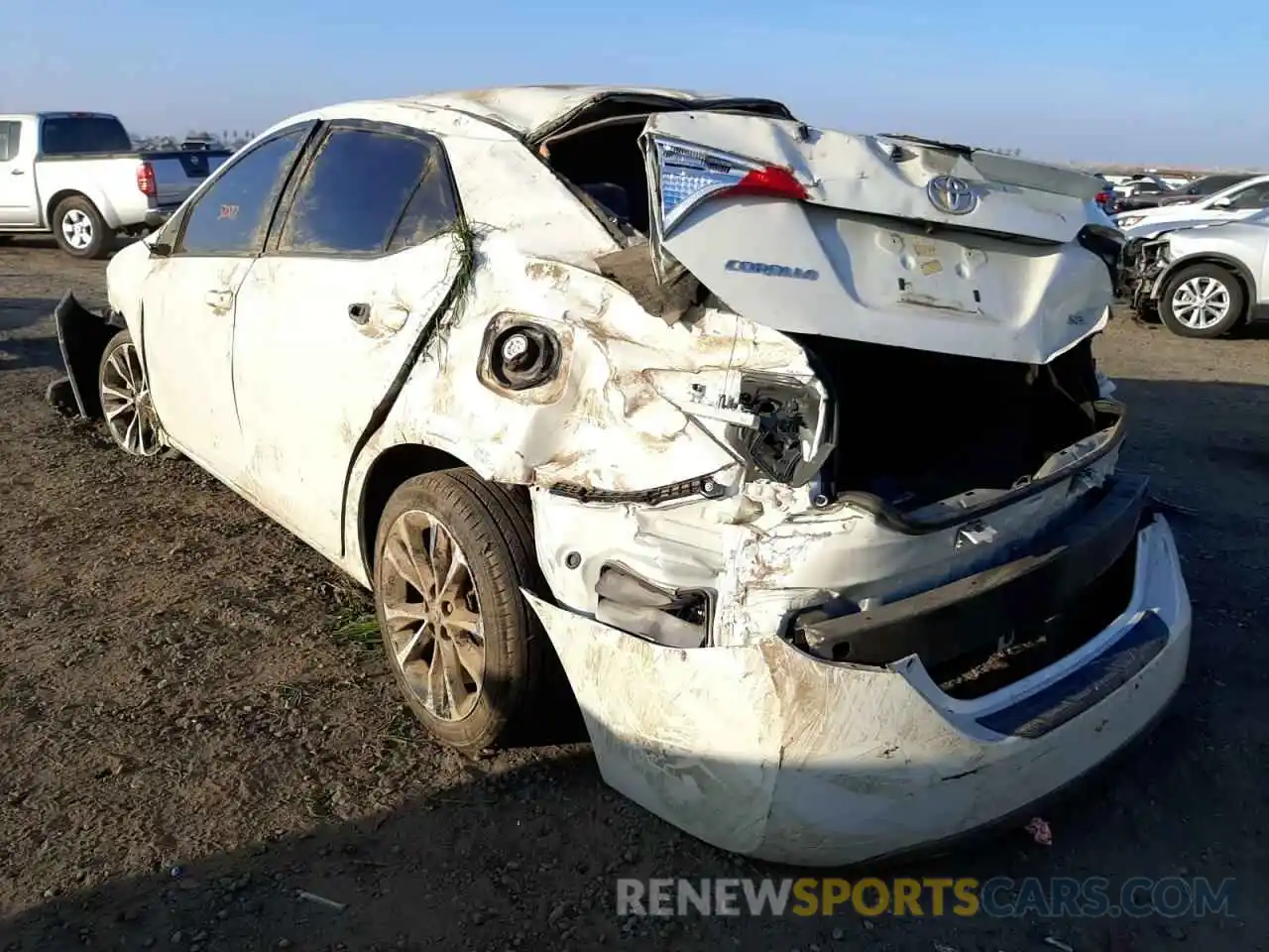 3 Photograph of a damaged car 5YFBURHE0KP856327 TOYOTA COROLLA 2019