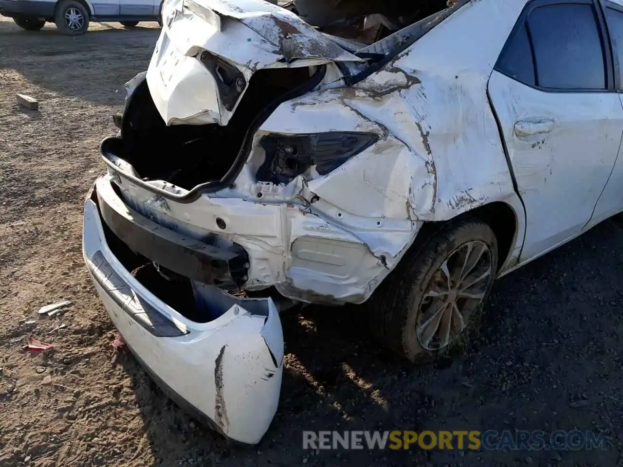 9 Photograph of a damaged car 5YFBURHE0KP856327 TOYOTA COROLLA 2019