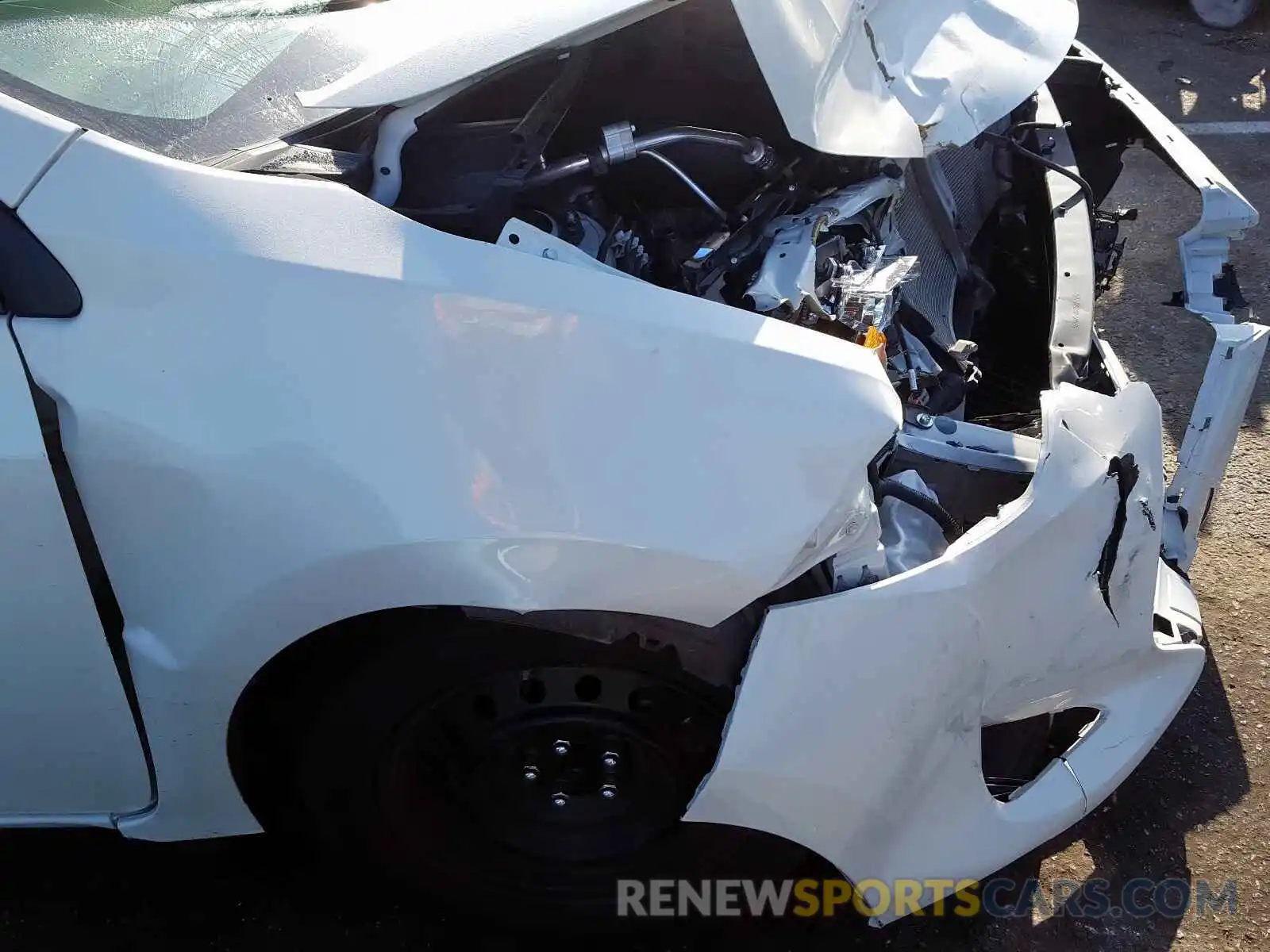 9 Photograph of a damaged car 5YFBURHE0KP856442 TOYOTA COROLLA 2019