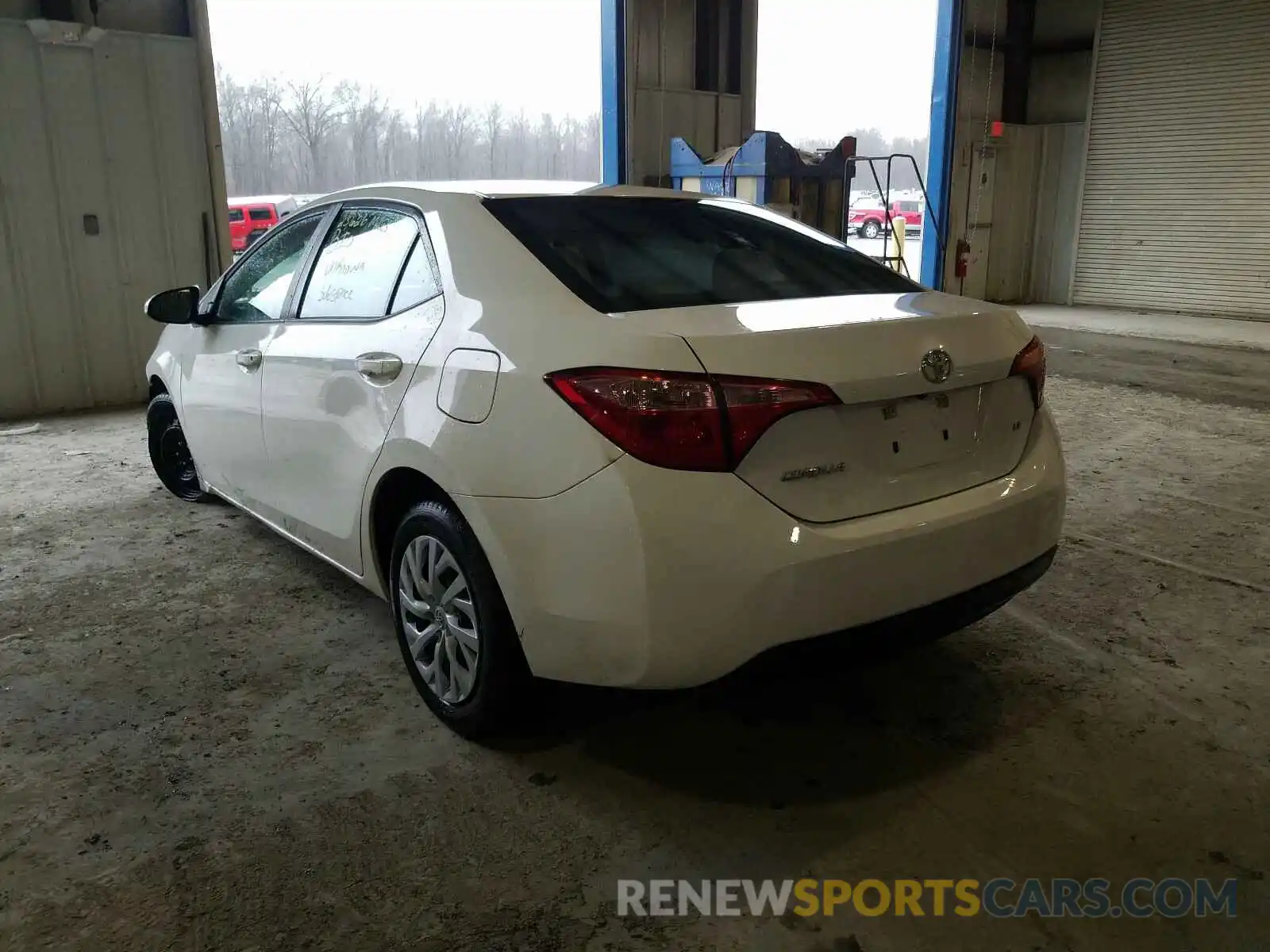 3 Photograph of a damaged car 5YFBURHE0KP859129 TOYOTA COROLLA 2019