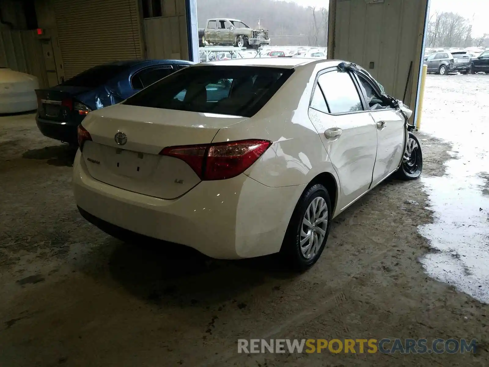 4 Photograph of a damaged car 5YFBURHE0KP859129 TOYOTA COROLLA 2019