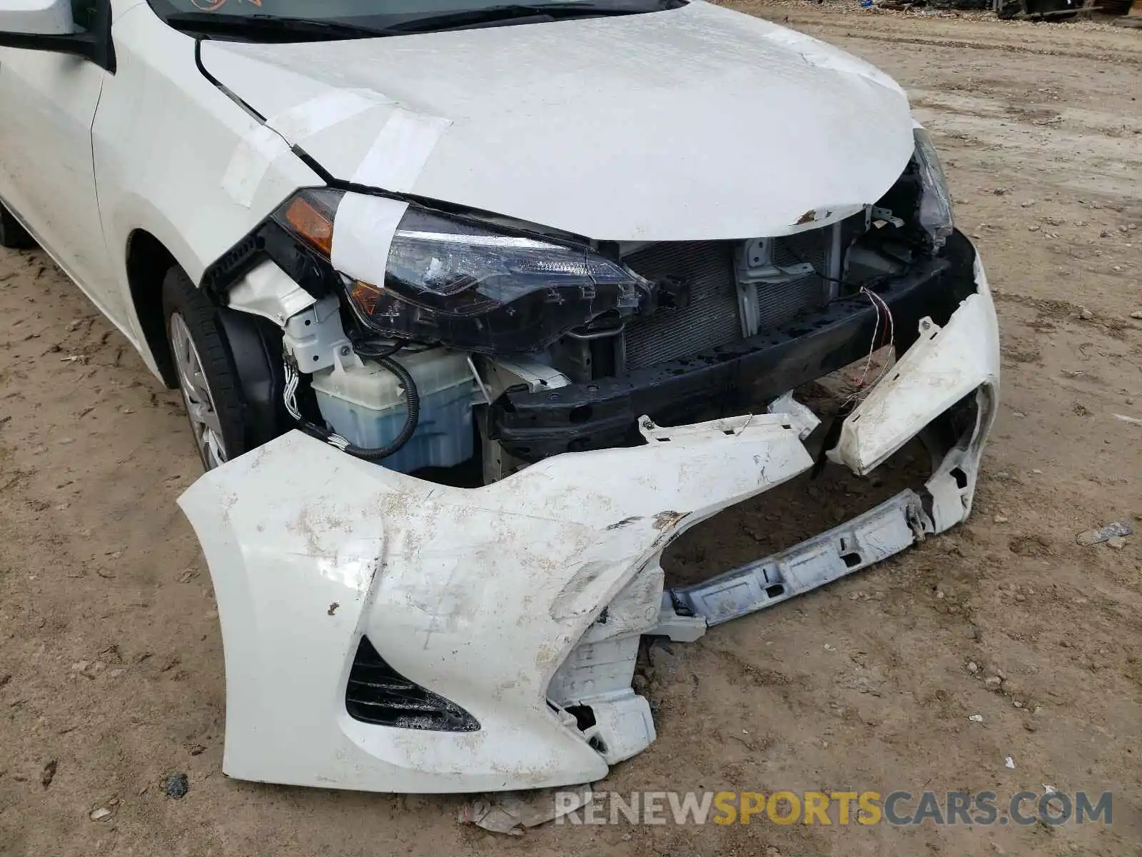 9 Photograph of a damaged car 5YFBURHE0KP859194 TOYOTA COROLLA 2019