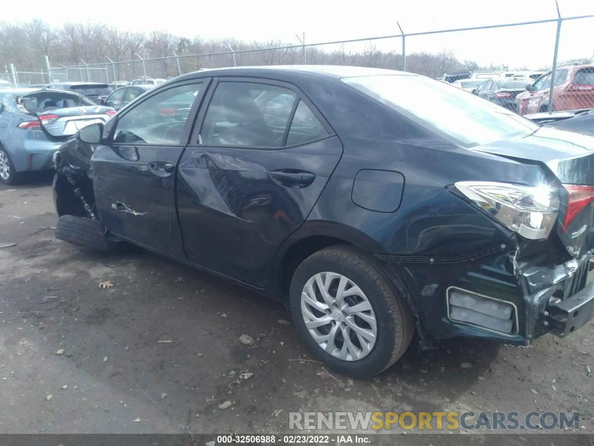 3 Photograph of a damaged car 5YFBURHE0KP860006 TOYOTA COROLLA 2019