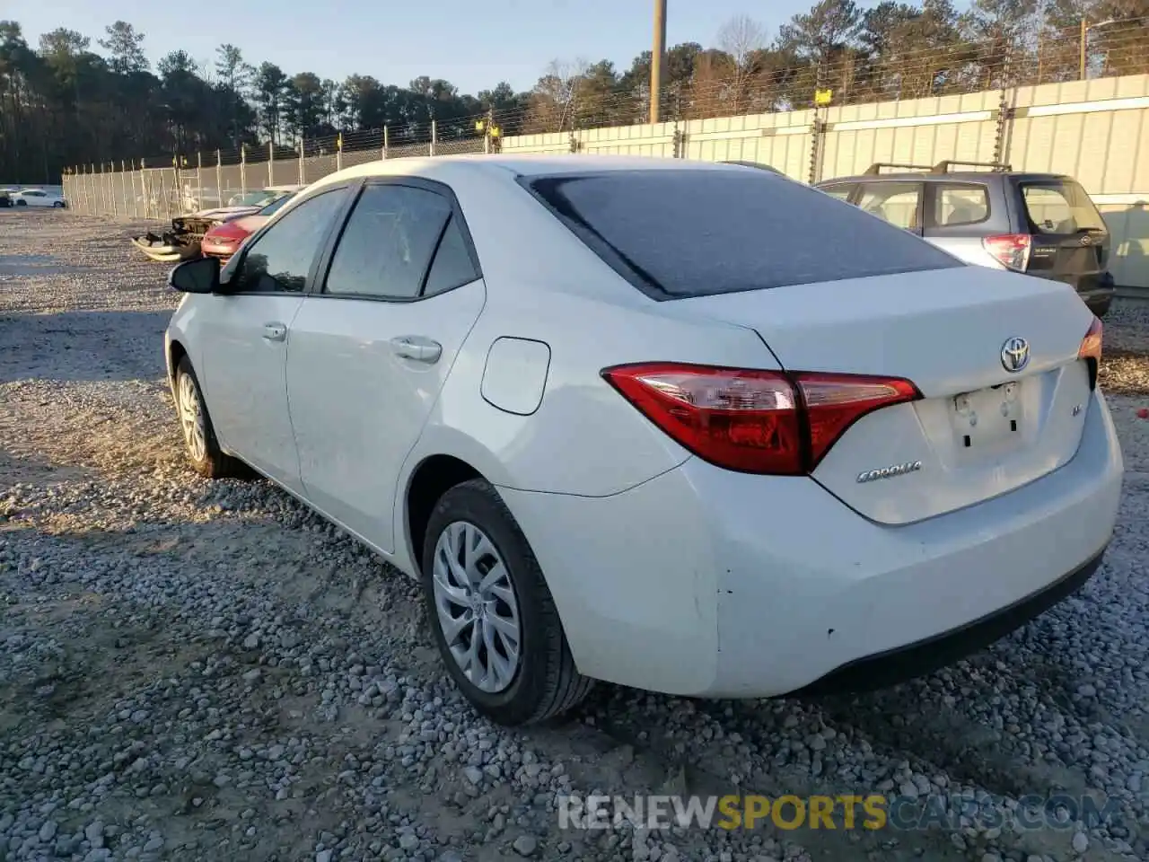 3 Photograph of a damaged car 5YFBURHE0KP860653 TOYOTA COROLLA 2019