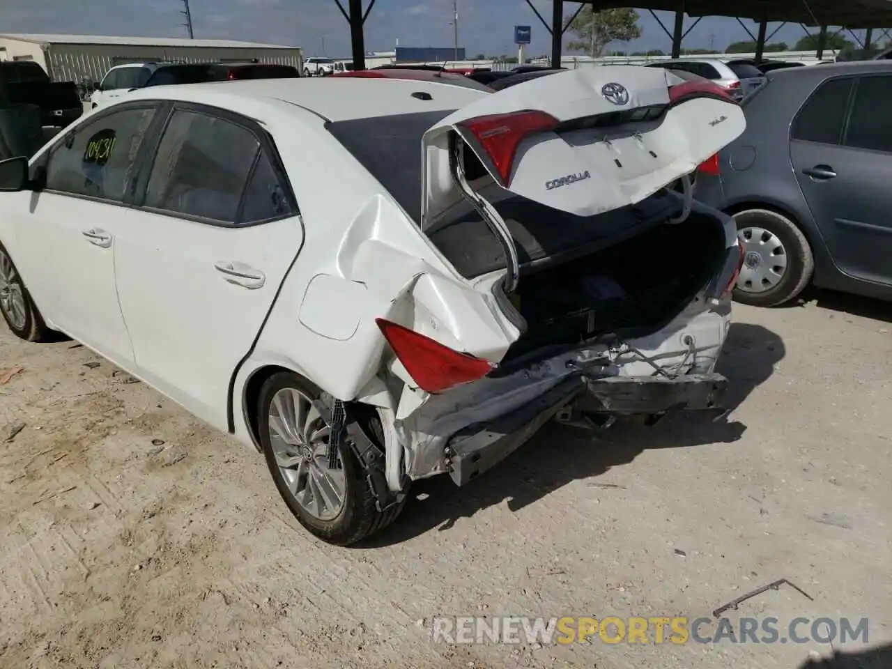 9 Photograph of a damaged car 5YFBURHE0KP861088 TOYOTA COROLLA 2019