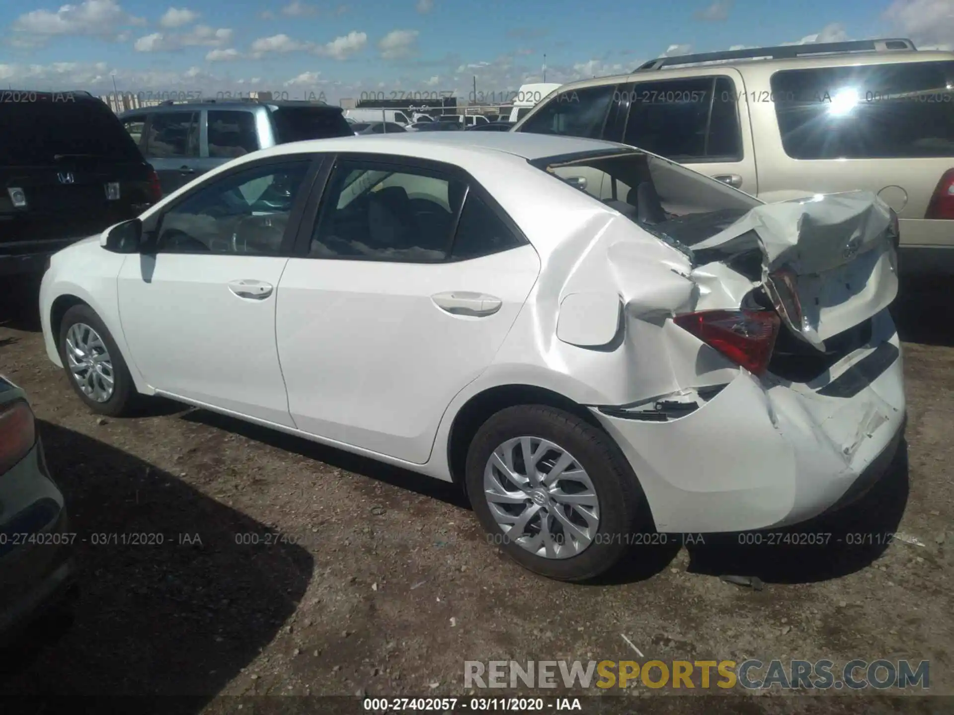 3 Photograph of a damaged car 5YFBURHE0KP862189 TOYOTA COROLLA 2019