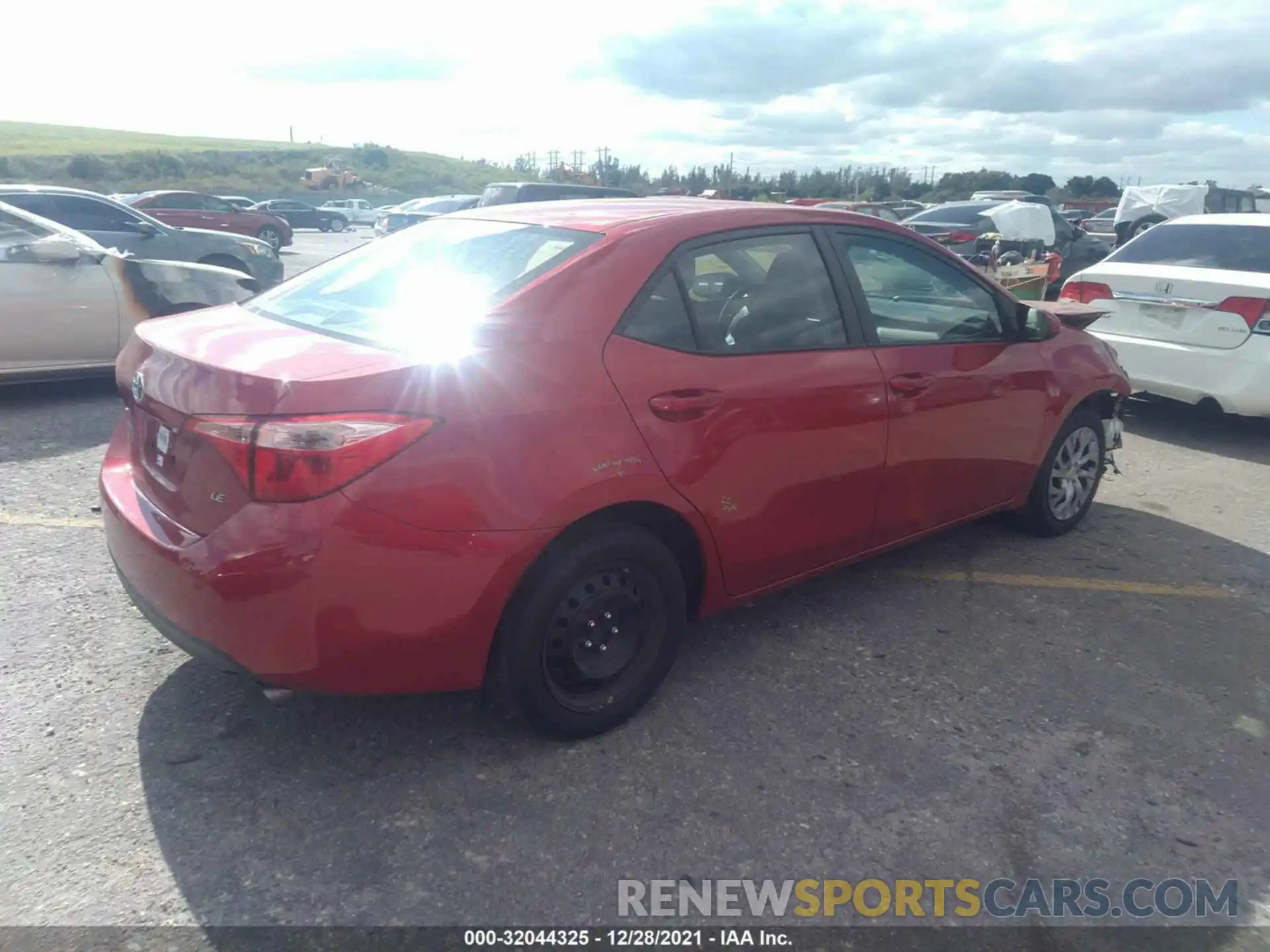 4 Photograph of a damaged car 5YFBURHE0KP862418 TOYOTA COROLLA 2019