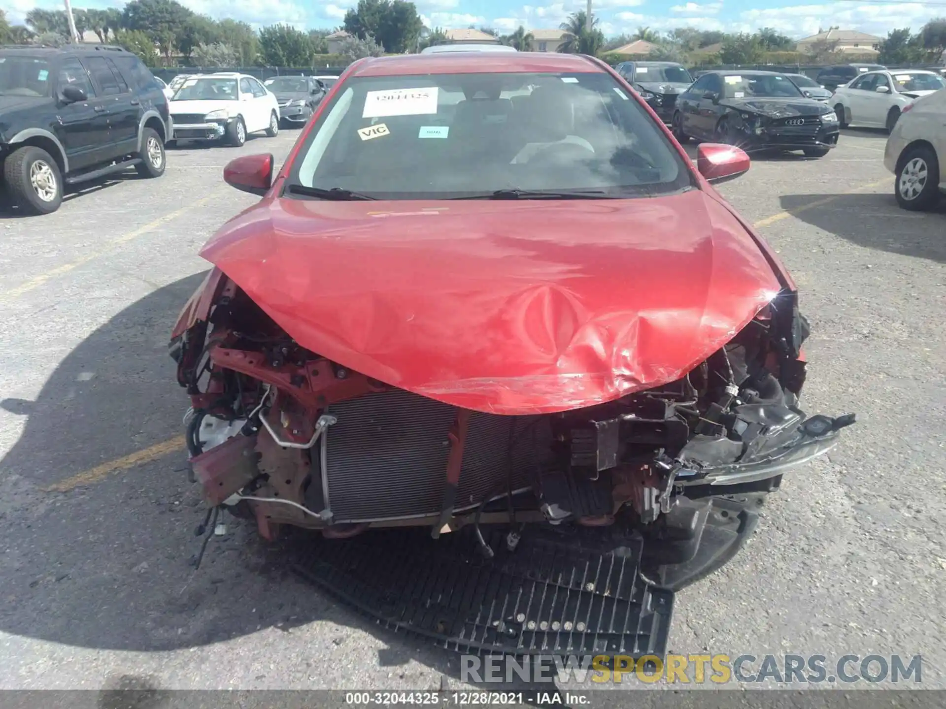 6 Photograph of a damaged car 5YFBURHE0KP862418 TOYOTA COROLLA 2019