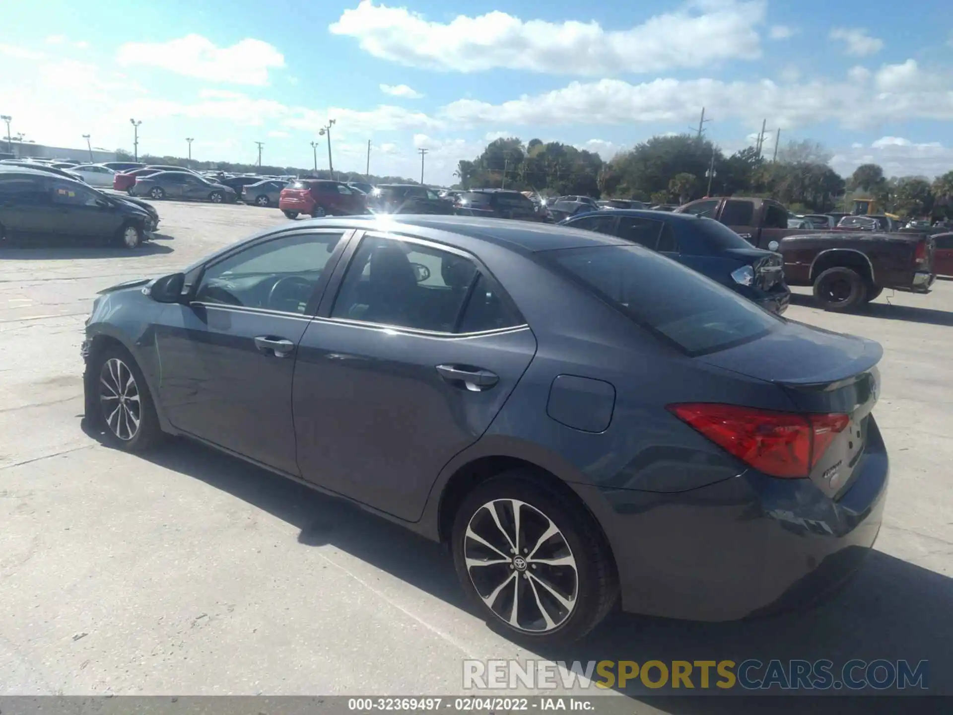 3 Photograph of a damaged car 5YFBURHE0KP862886 TOYOTA COROLLA 2019