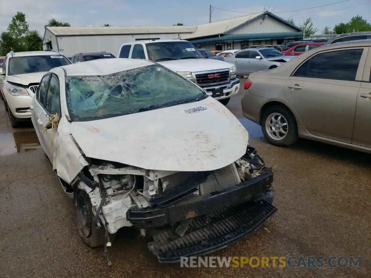 1 Photograph of a damaged car 5YFBURHE0KP863701 TOYOTA COROLLA 2019