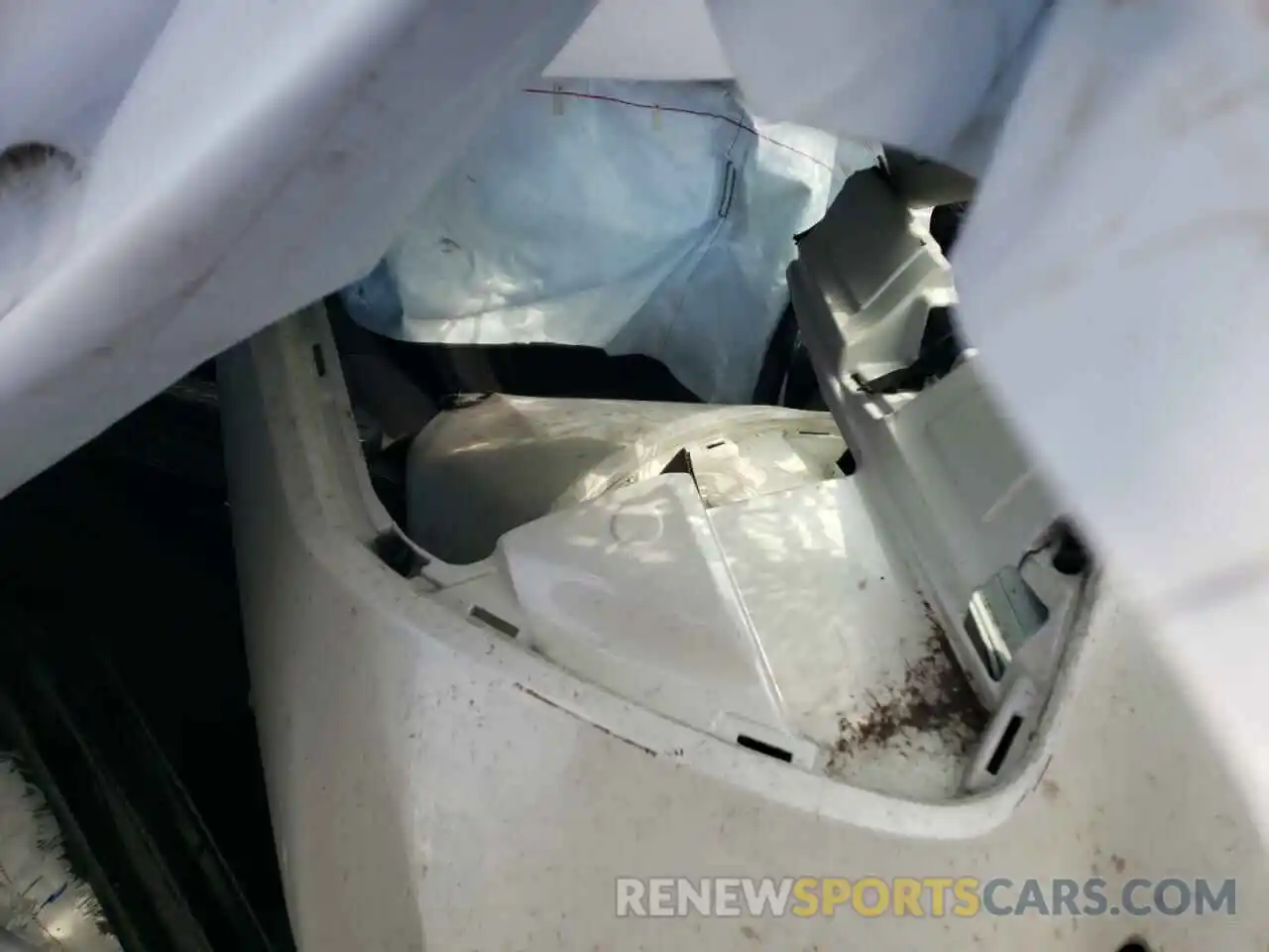 5 Photograph of a damaged car 5YFBURHE0KP863701 TOYOTA COROLLA 2019