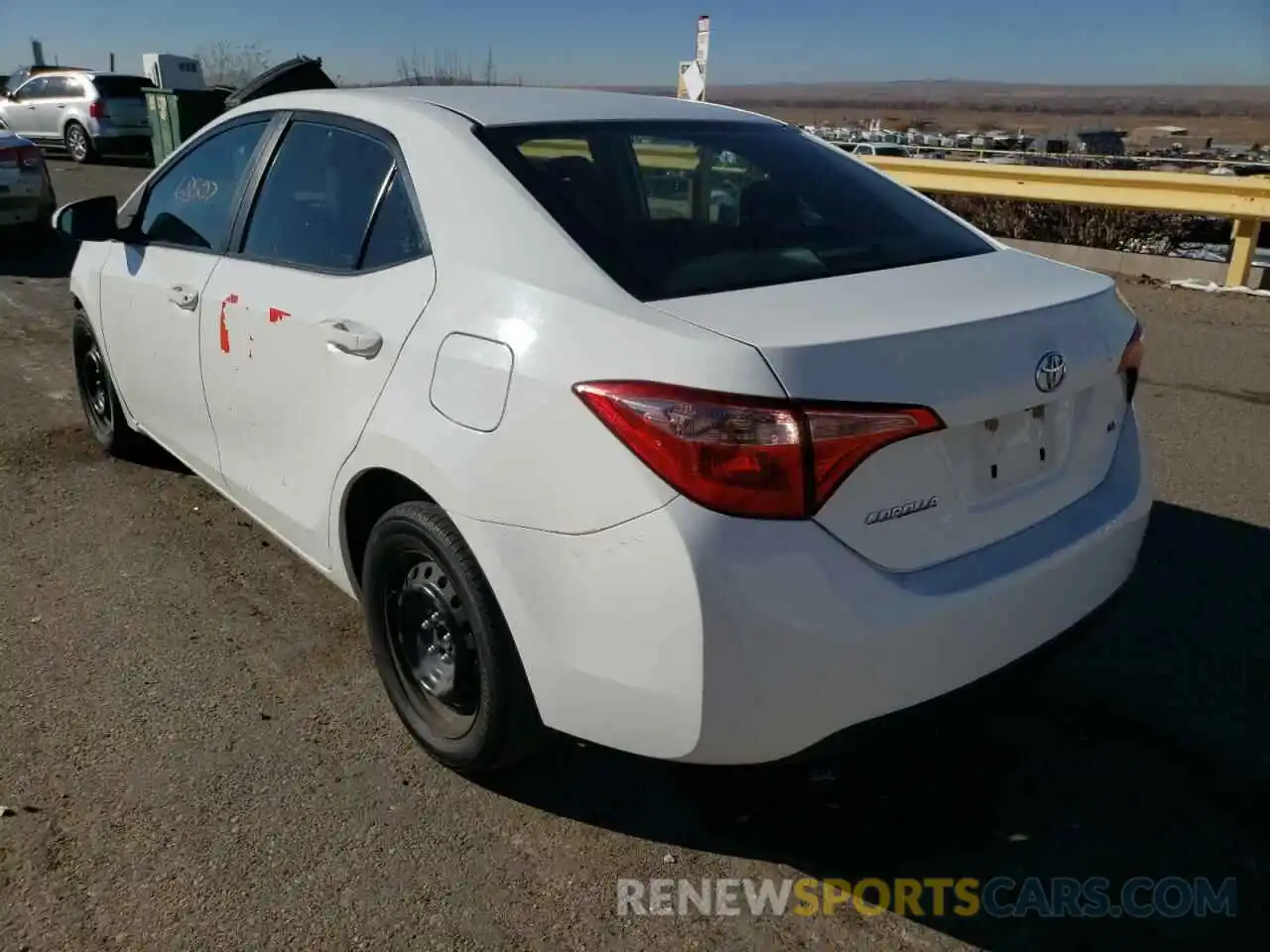 3 Photograph of a damaged car 5YFBURHE0KP864685 TOYOTA COROLLA 2019