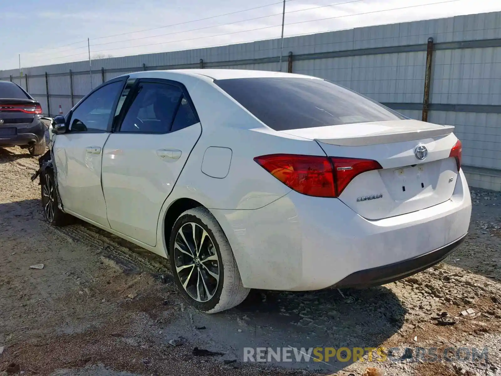 3 Photograph of a damaged car 5YFBURHE0KP865657 TOYOTA COROLLA 2019