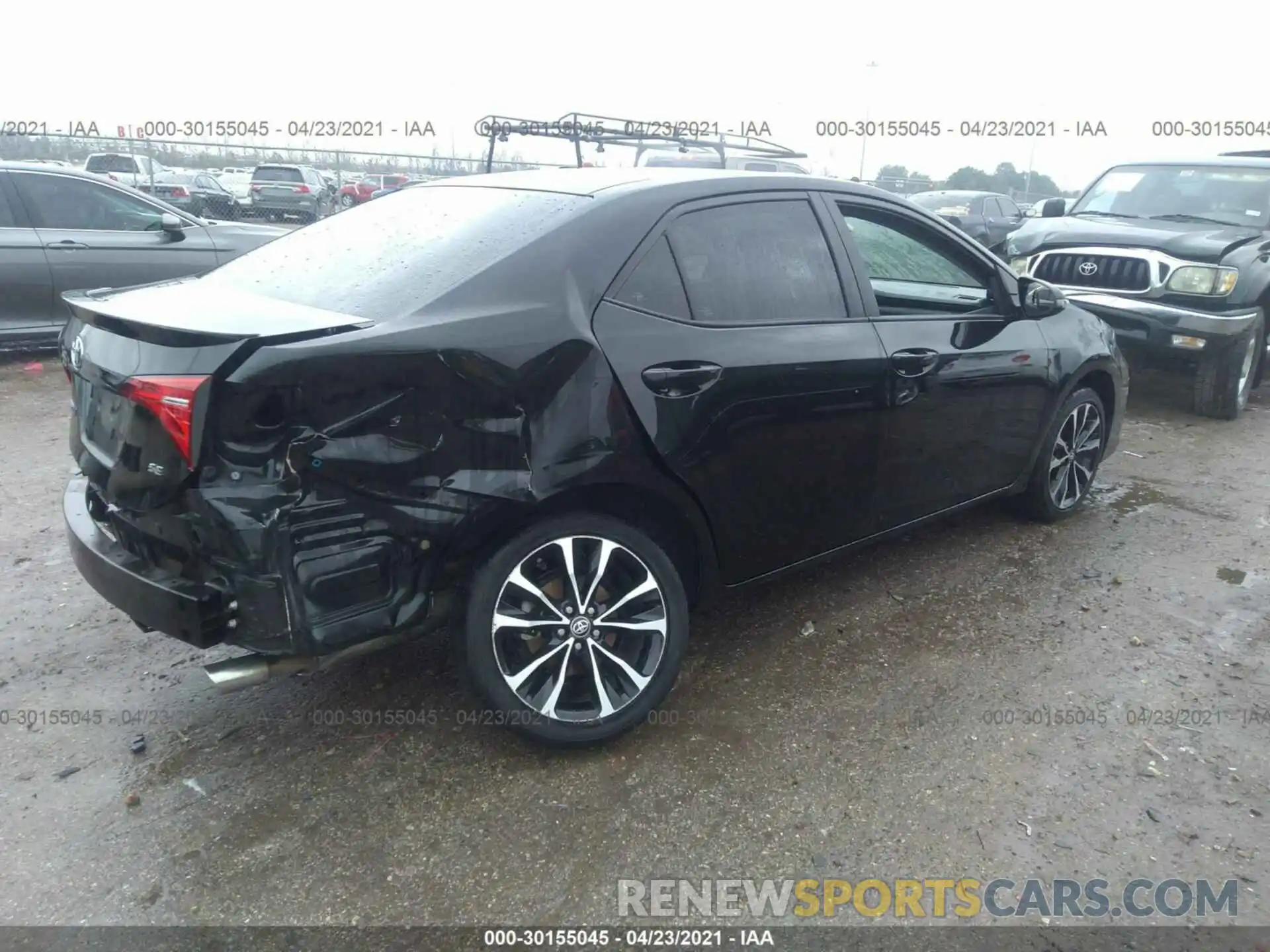 4 Photograph of a damaged car 5YFBURHE0KP866419 TOYOTA COROLLA 2019