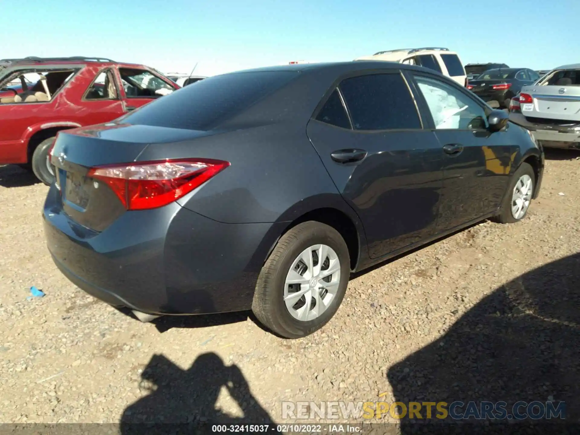 4 Photograph of a damaged car 5YFBURHE0KP866775 TOYOTA COROLLA 2019