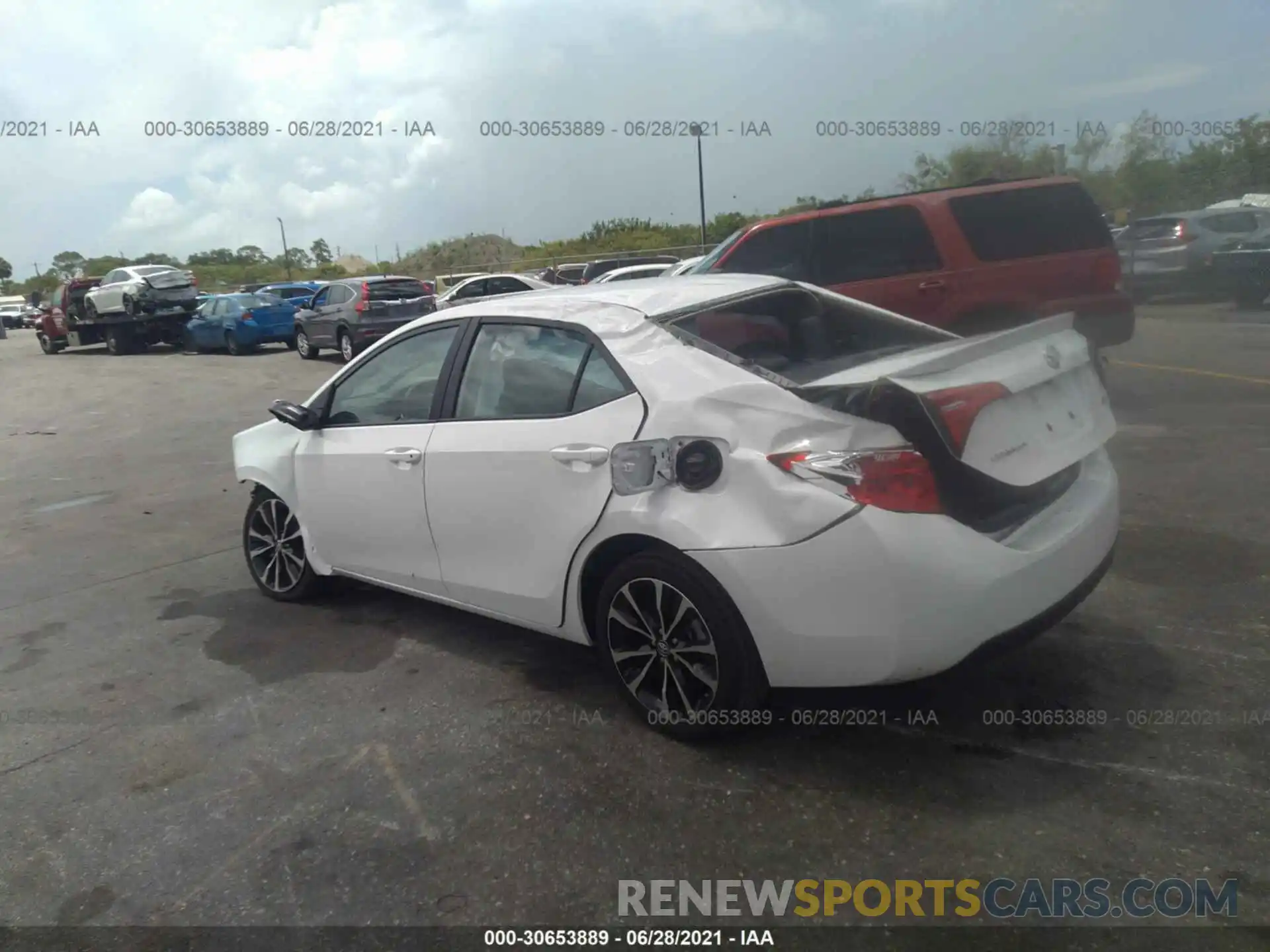 3 Photograph of a damaged car 5YFBURHE0KP867652 TOYOTA COROLLA 2019