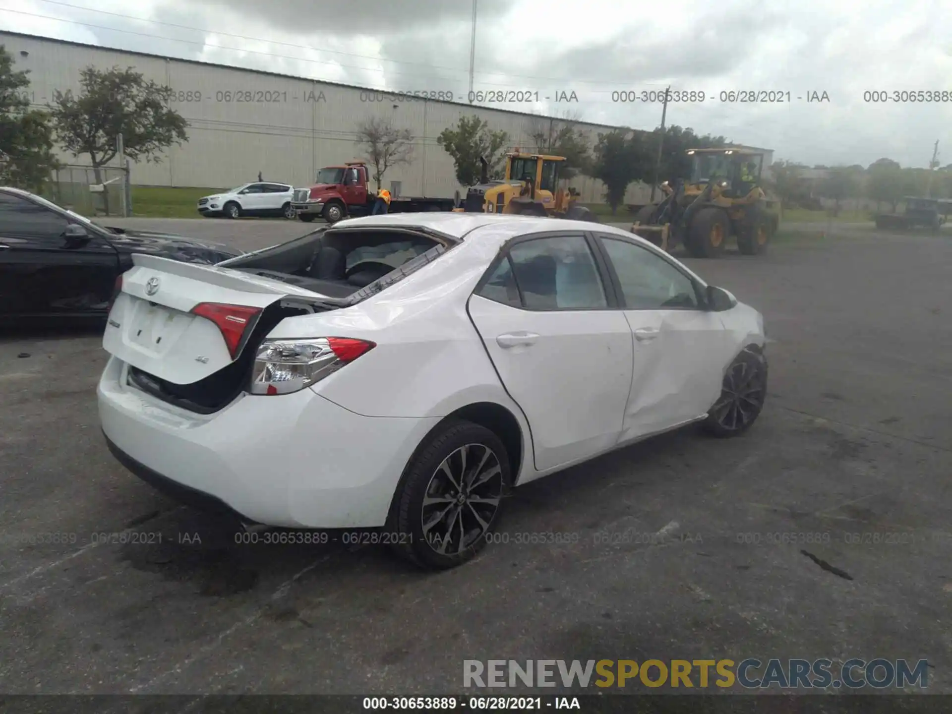 4 Photograph of a damaged car 5YFBURHE0KP867652 TOYOTA COROLLA 2019