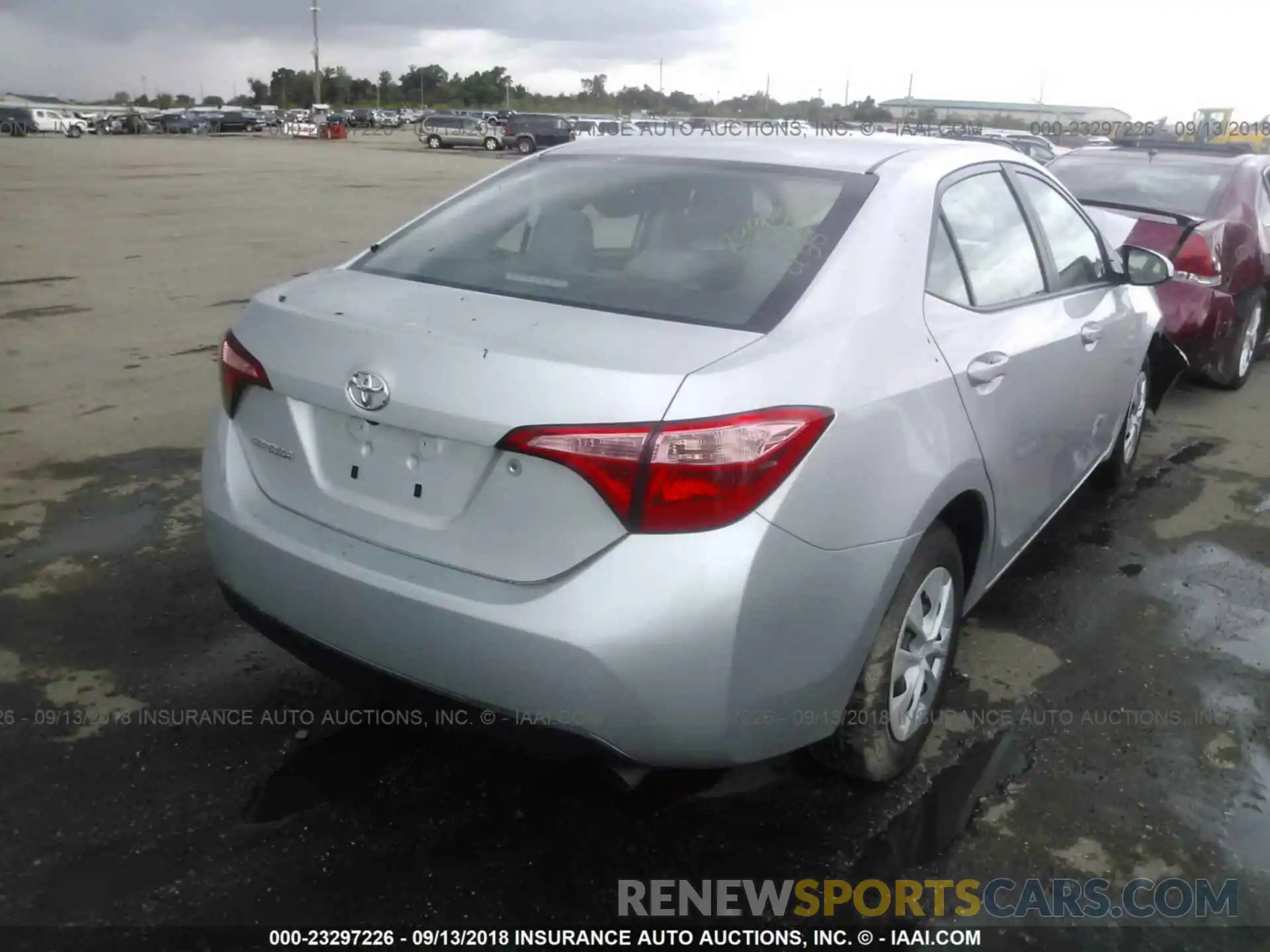 4 Photograph of a damaged car 5YFBURHE0KP867845 Toyota Corolla 2019