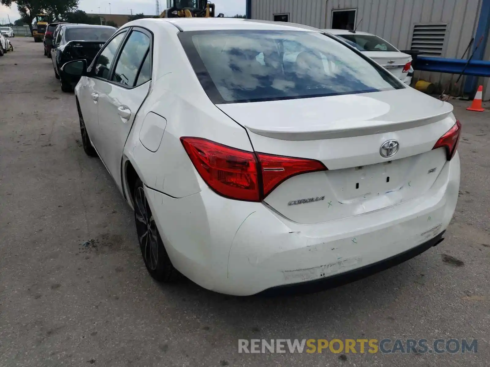 3 Photograph of a damaged car 5YFBURHE0KP868333 TOYOTA COROLLA 2019