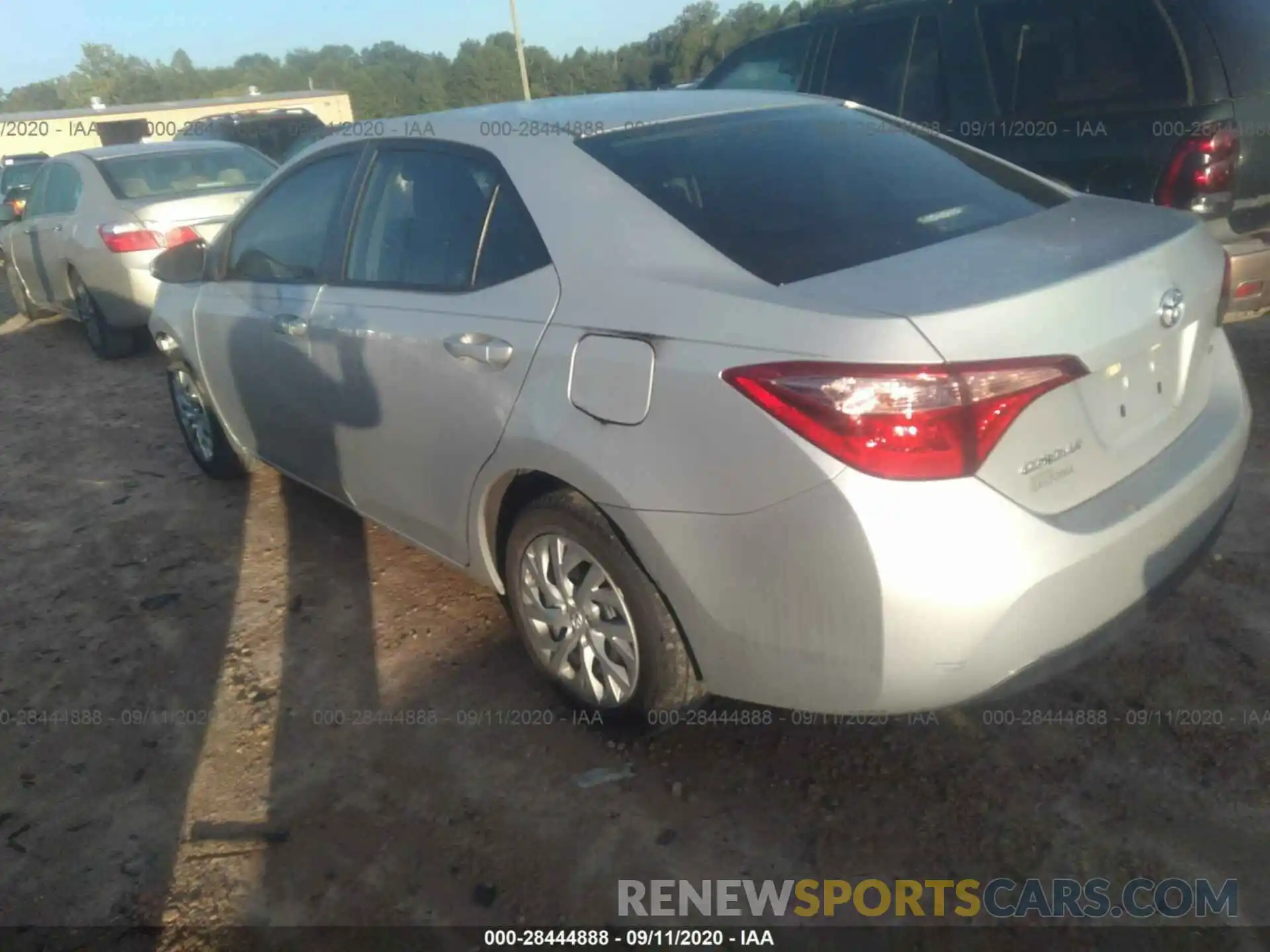 3 Photograph of a damaged car 5YFBURHE0KP868557 TOYOTA COROLLA 2019