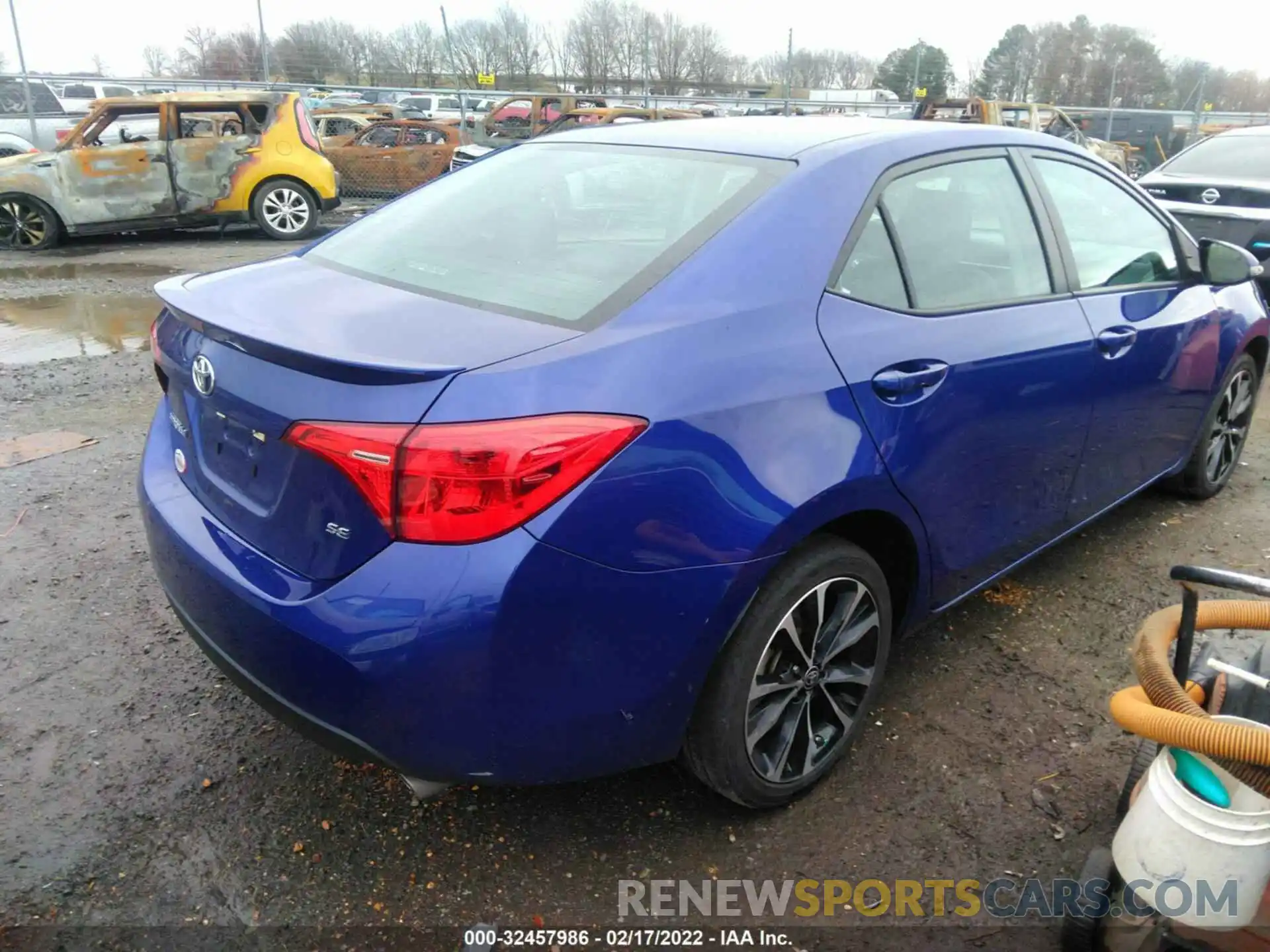 4 Photograph of a damaged car 5YFBURHE0KP869000 TOYOTA COROLLA 2019