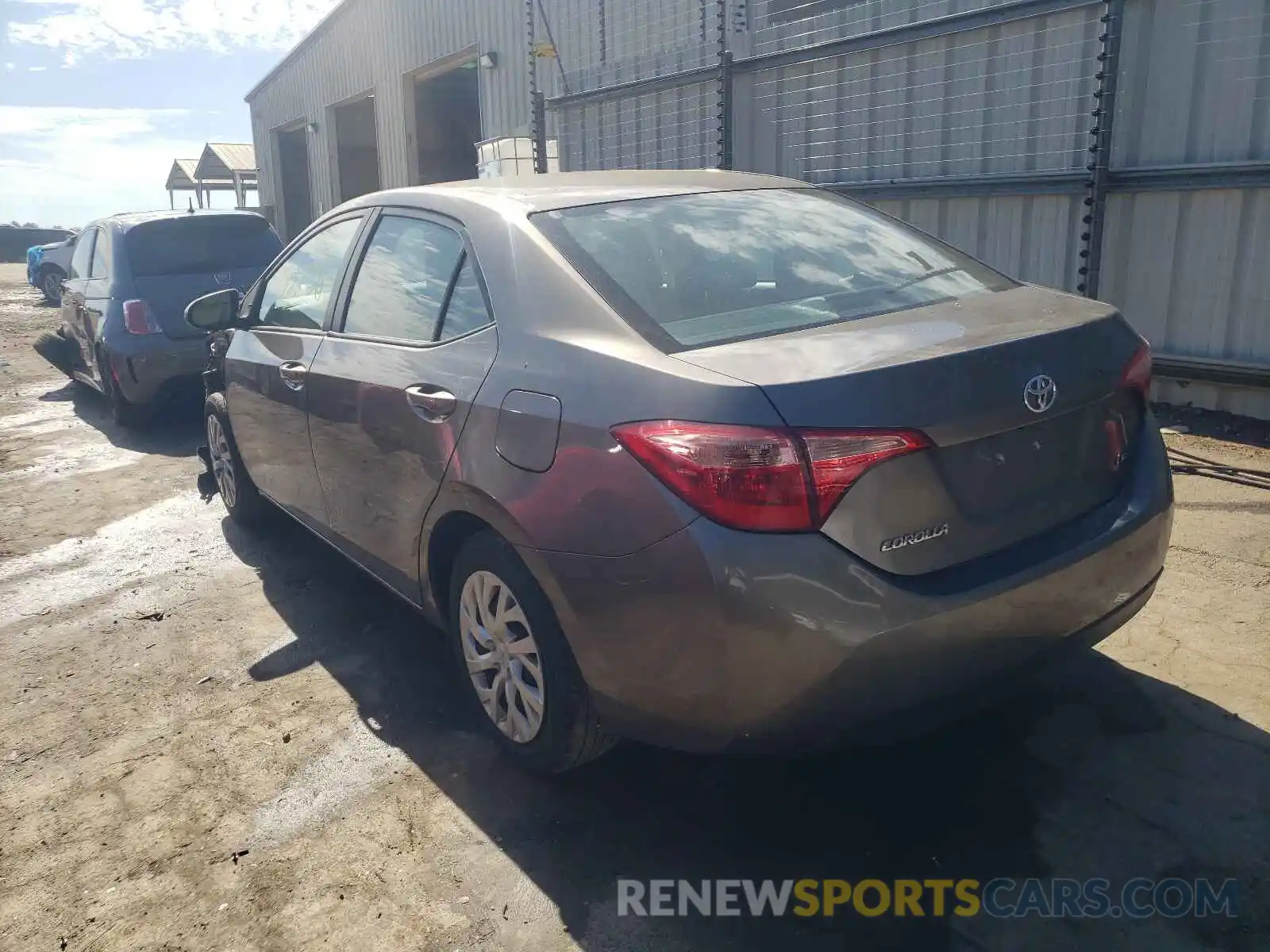 3 Photograph of a damaged car 5YFBURHE0KP869143 TOYOTA COROLLA 2019