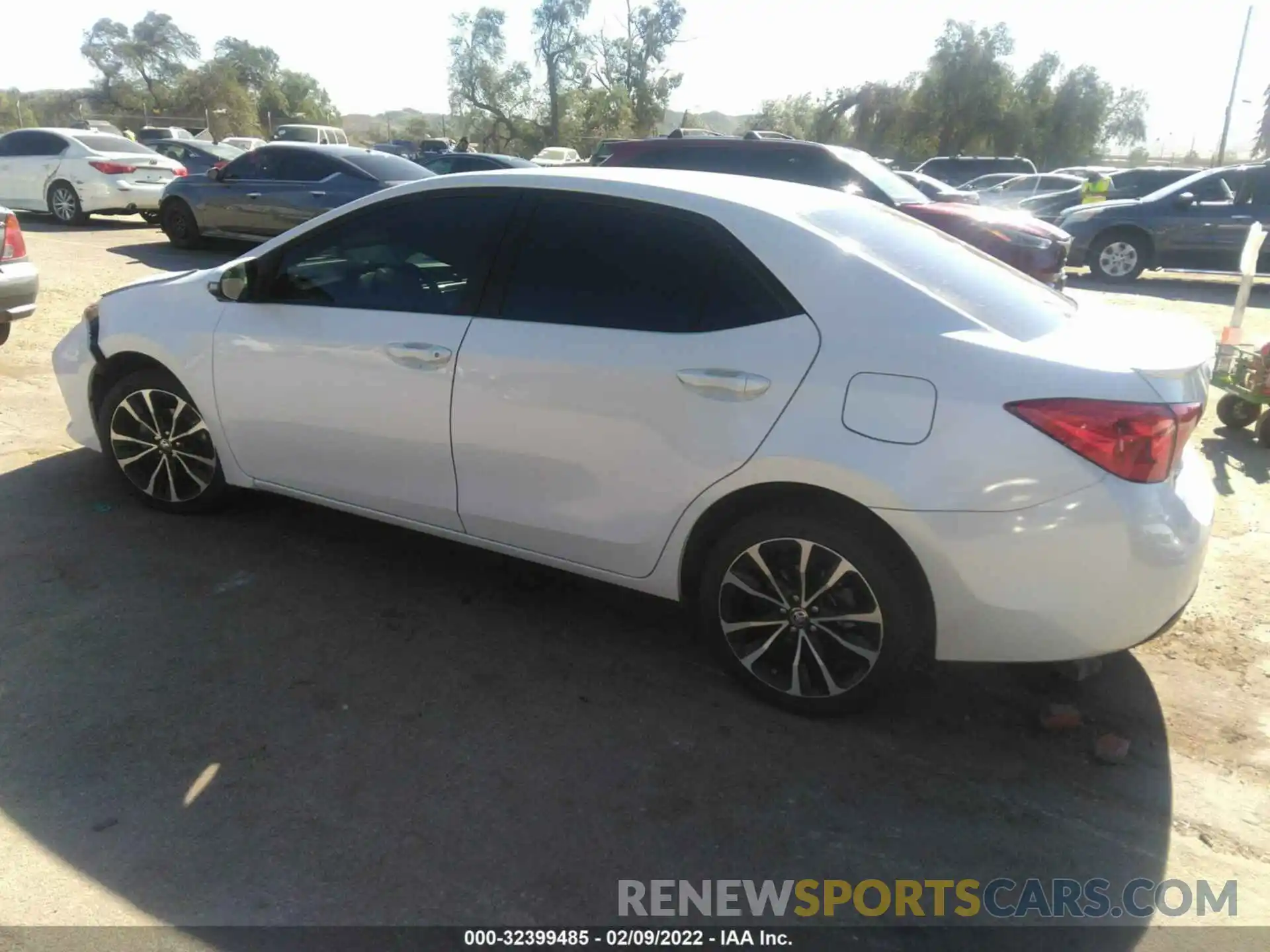 3 Photograph of a damaged car 5YFBURHE0KP869451 TOYOTA COROLLA 2019