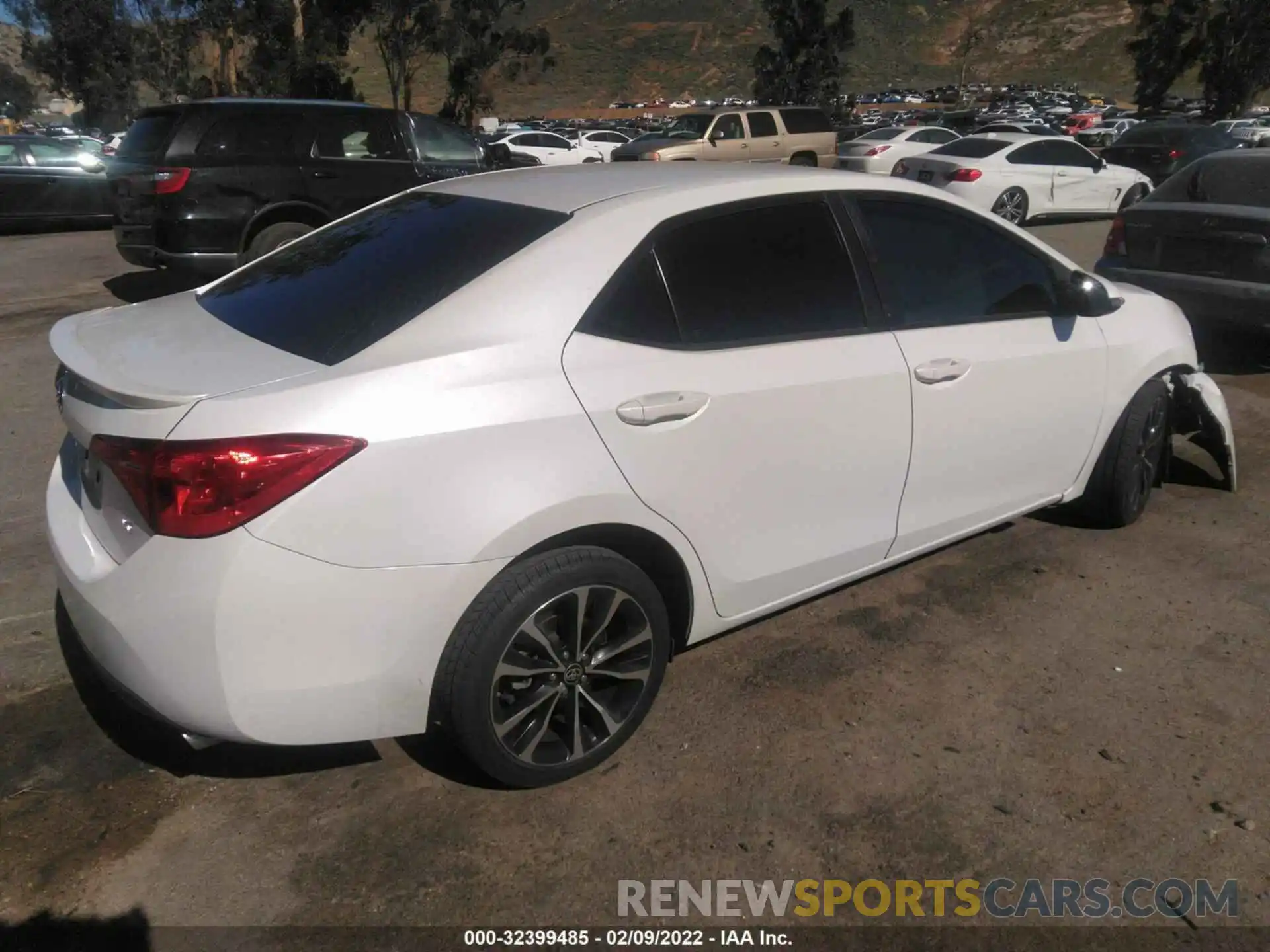 4 Photograph of a damaged car 5YFBURHE0KP869451 TOYOTA COROLLA 2019