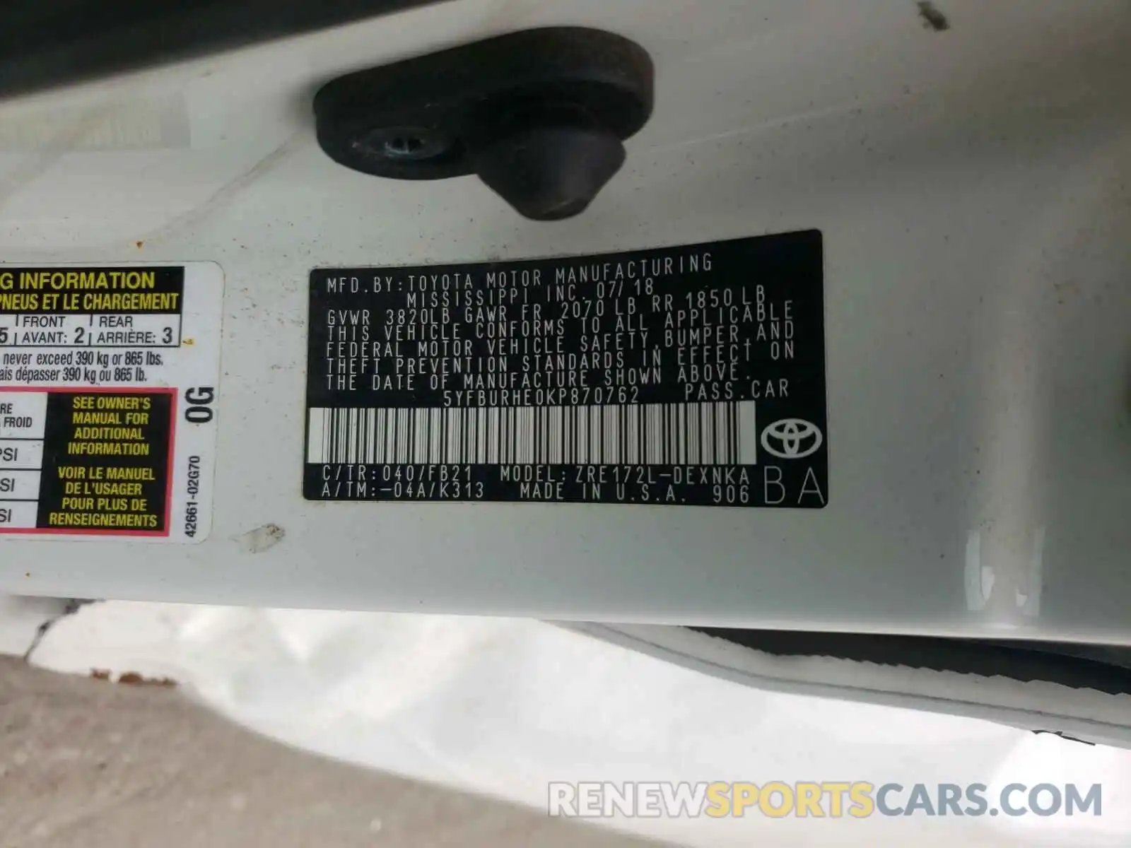 10 Photograph of a damaged car 5YFBURHE0KP870762 TOYOTA COROLLA 2019