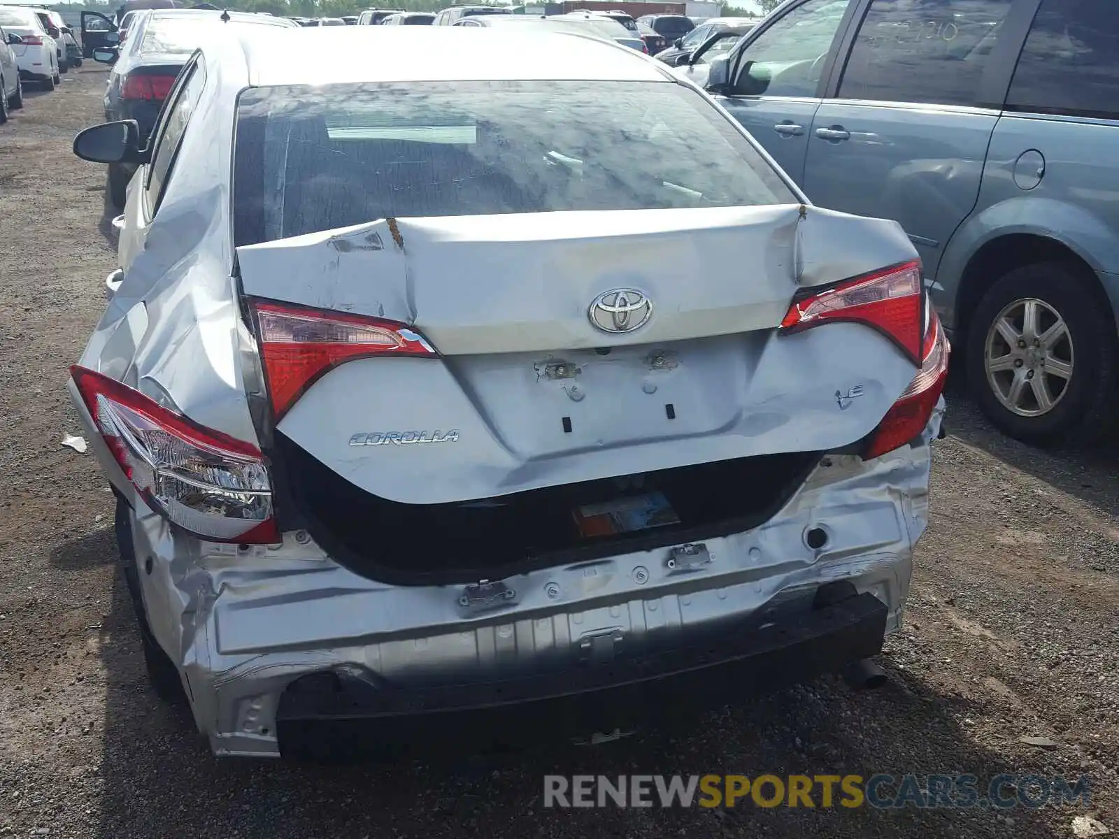 9 Photograph of a damaged car 5YFBURHE0KP870891 TOYOTA COROLLA 2019