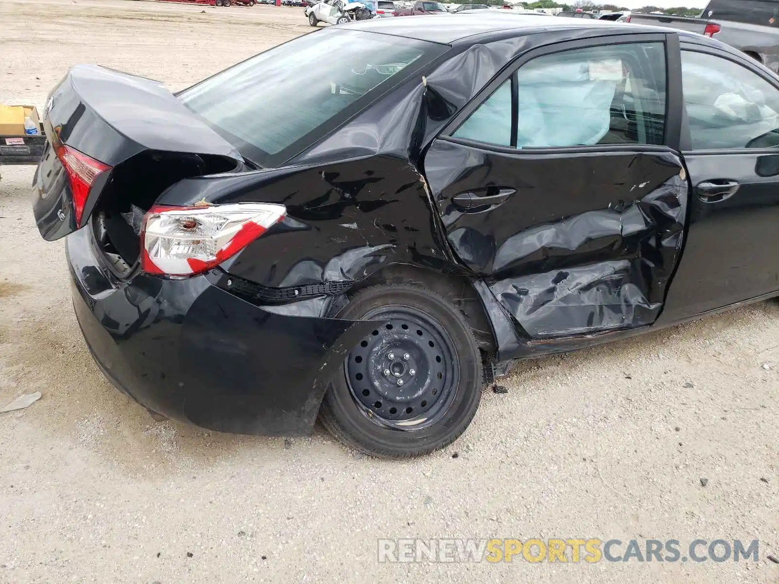 9 Photograph of a damaged car 5YFBURHE0KP873435 TOYOTA COROLLA 2019