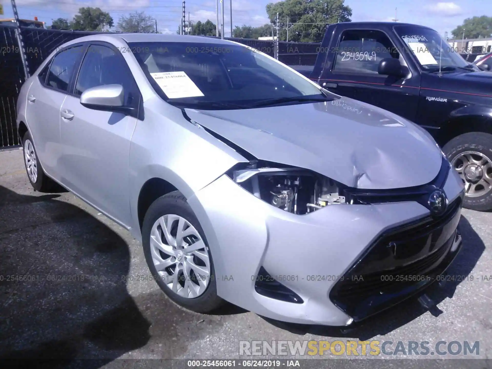 1 Photograph of a damaged car 5YFBURHE0KP874133 TOYOTA COROLLA 2019