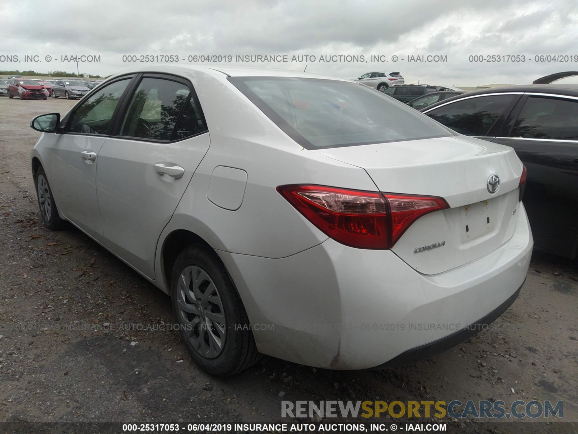 3 Photograph of a damaged car 5YFBURHE0KP875010 TOYOTA COROLLA 2019