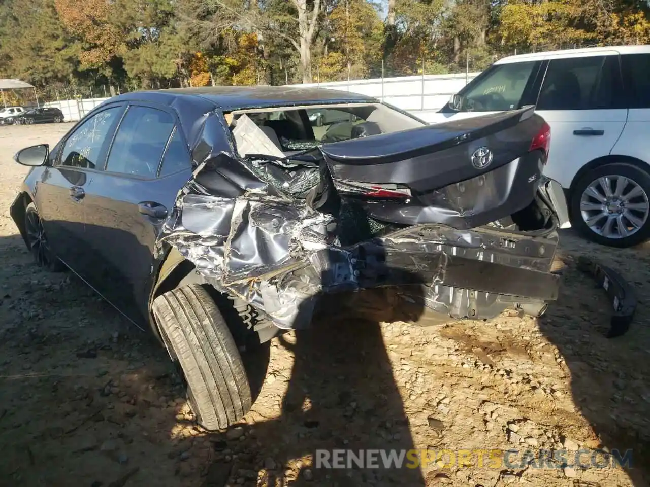 3 Photograph of a damaged car 5YFBURHE0KP875721 TOYOTA COROLLA 2019