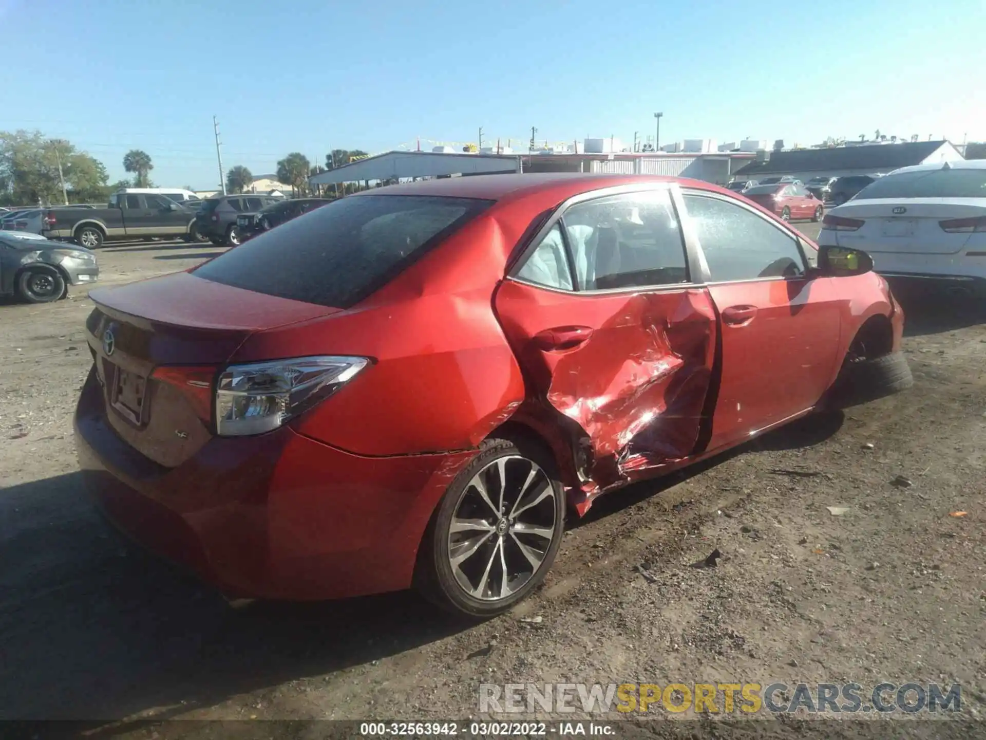 4 Photograph of a damaged car 5YFBURHE0KP876416 TOYOTA COROLLA 2019