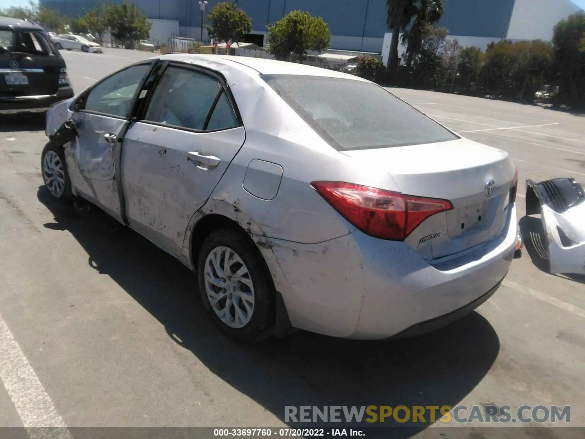 3 Photograph of a damaged car 5YFBURHE0KP876643 TOYOTA COROLLA 2019