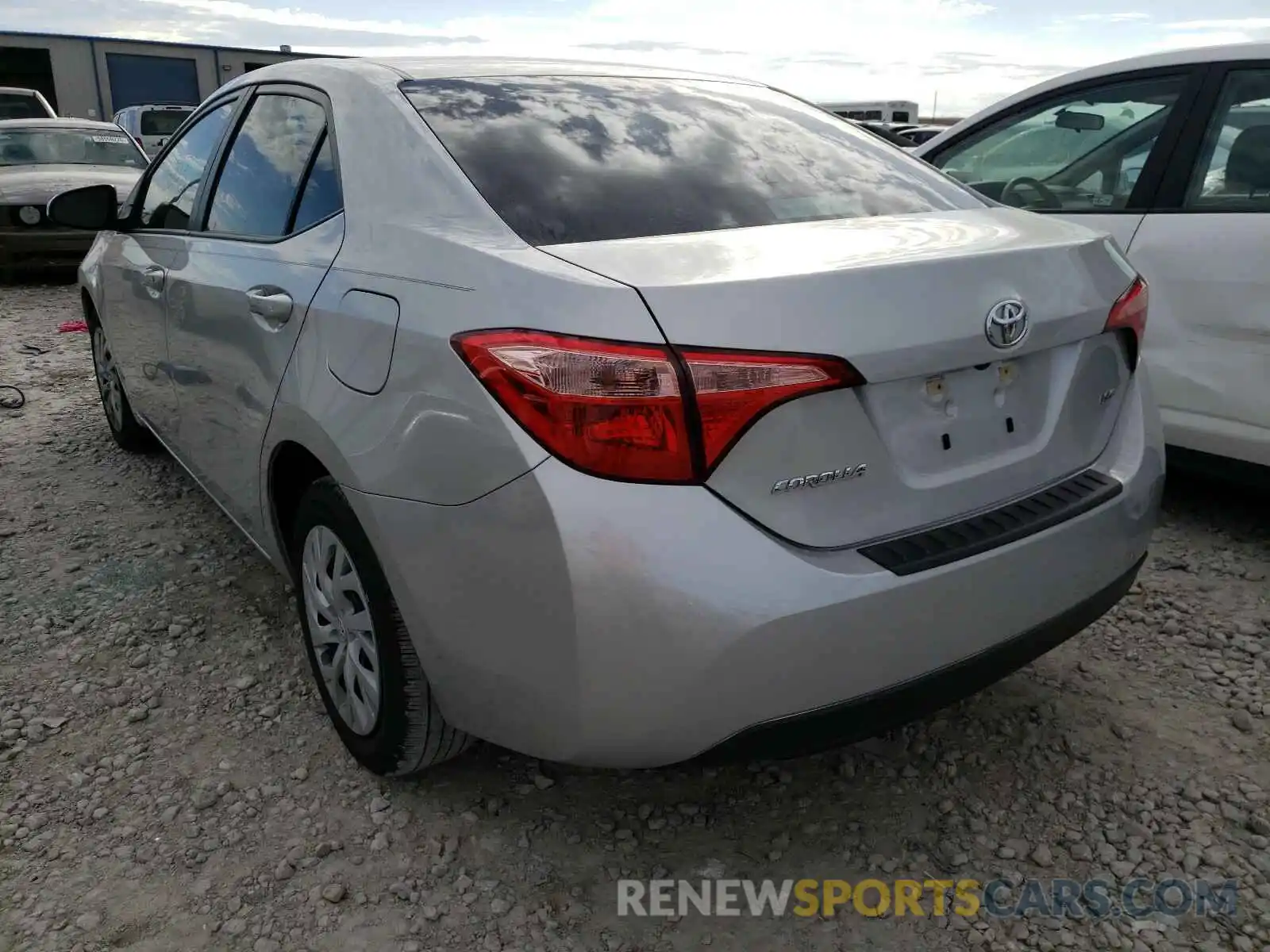 3 Photograph of a damaged car 5YFBURHE0KP876769 TOYOTA COROLLA 2019