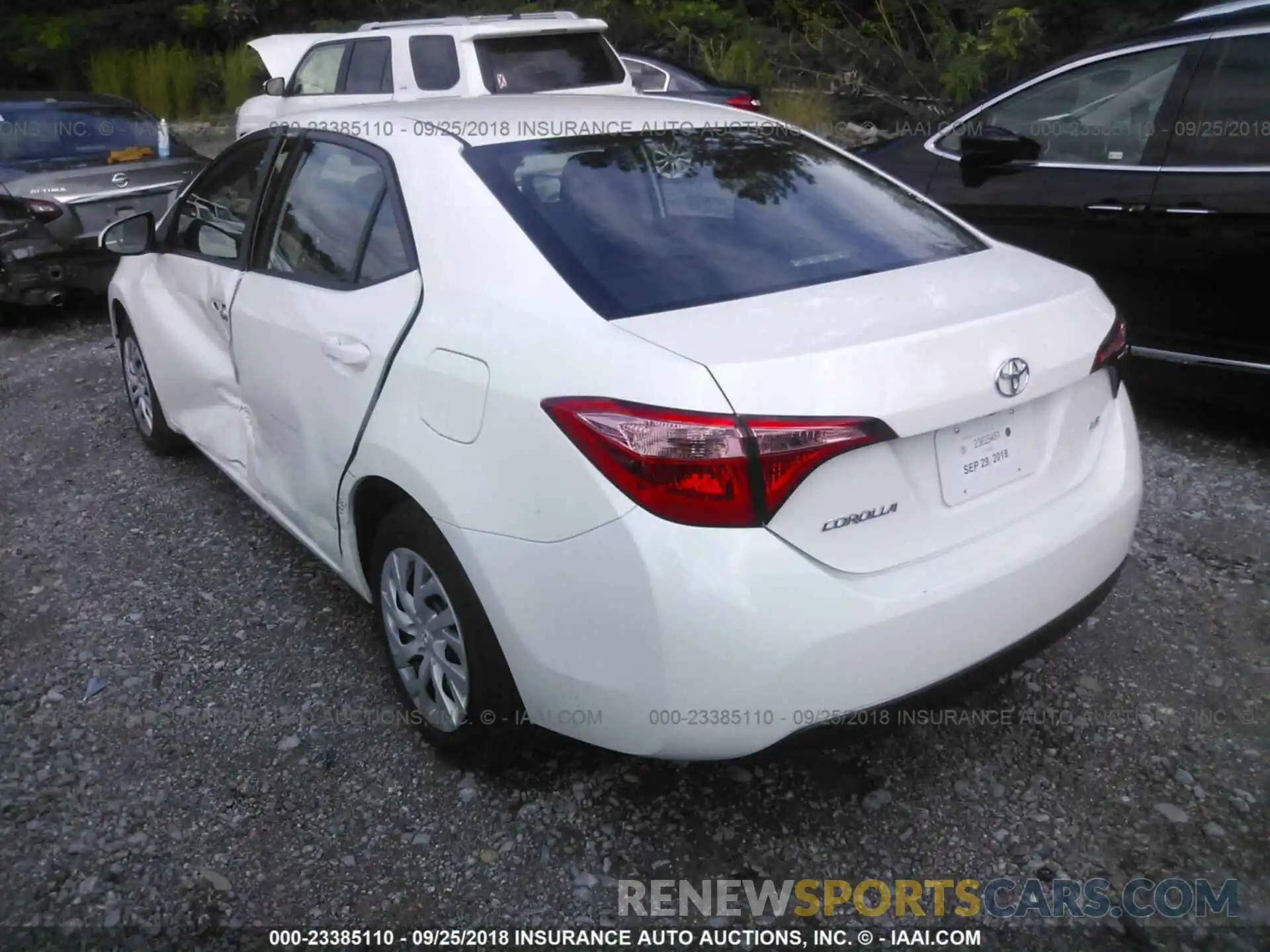 3 Photograph of a damaged car 5YFBURHE0KP878361 Toyota Corolla 2019