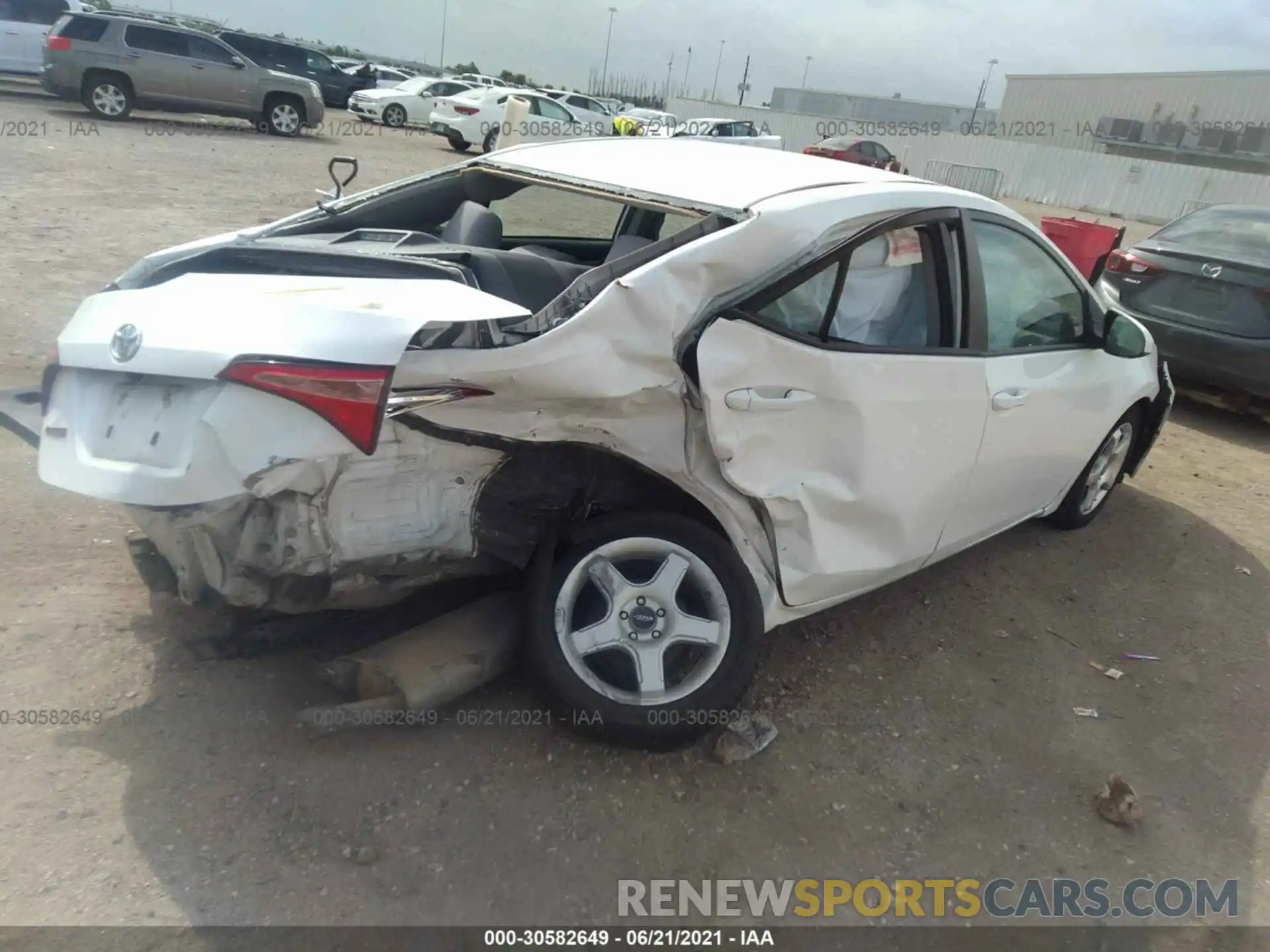 4 Photograph of a damaged car 5YFBURHE0KP880336 TOYOTA COROLLA 2019