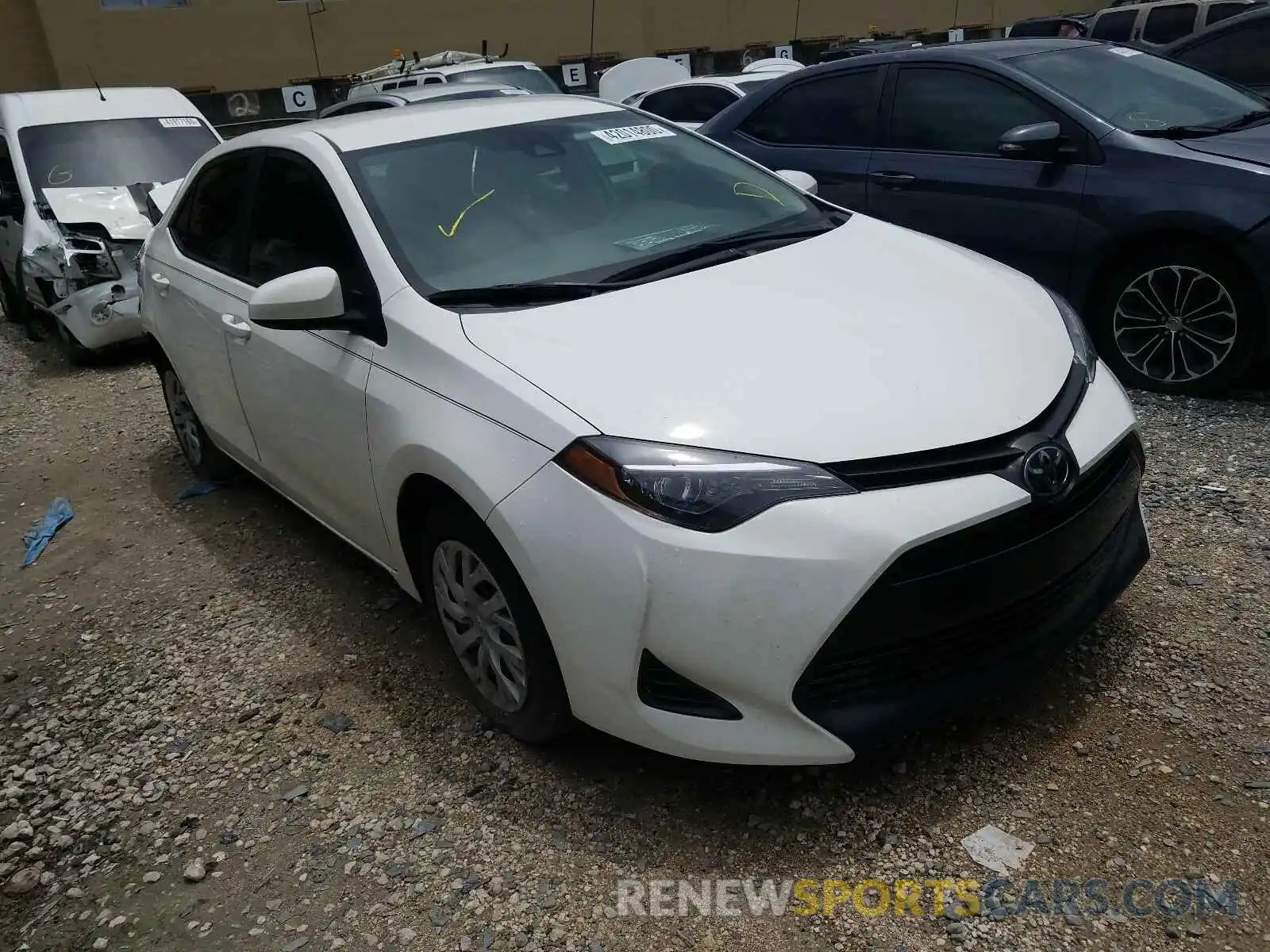 1 Photograph of a damaged car 5YFBURHE0KP880482 TOYOTA COROLLA 2019