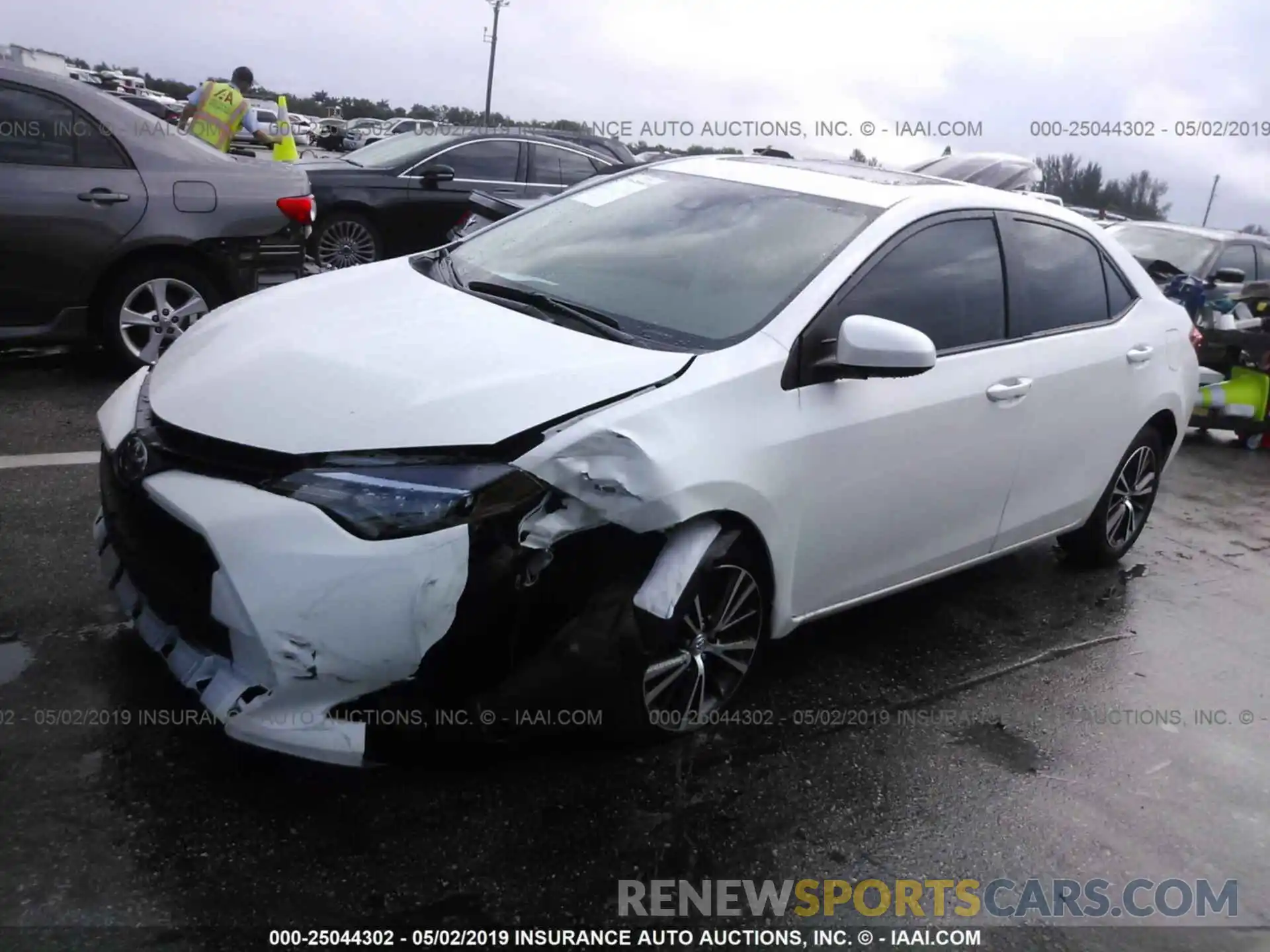 2 Photograph of a damaged car 5YFBURHE0KP880532 TOYOTA COROLLA 2019