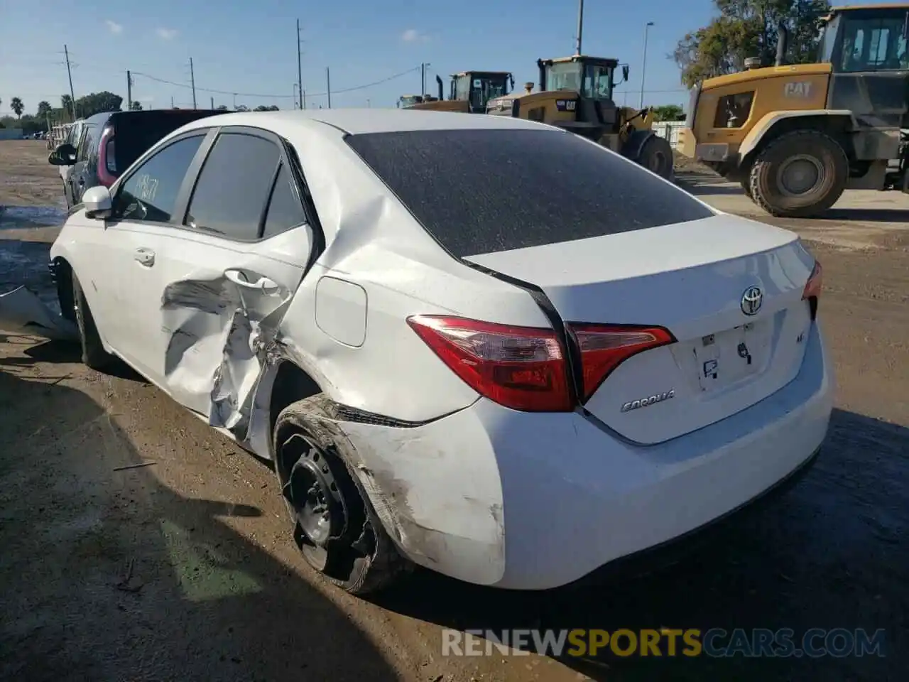 3 Photograph of a damaged car 5YFBURHE0KP880711 TOYOTA COROLLA 2019