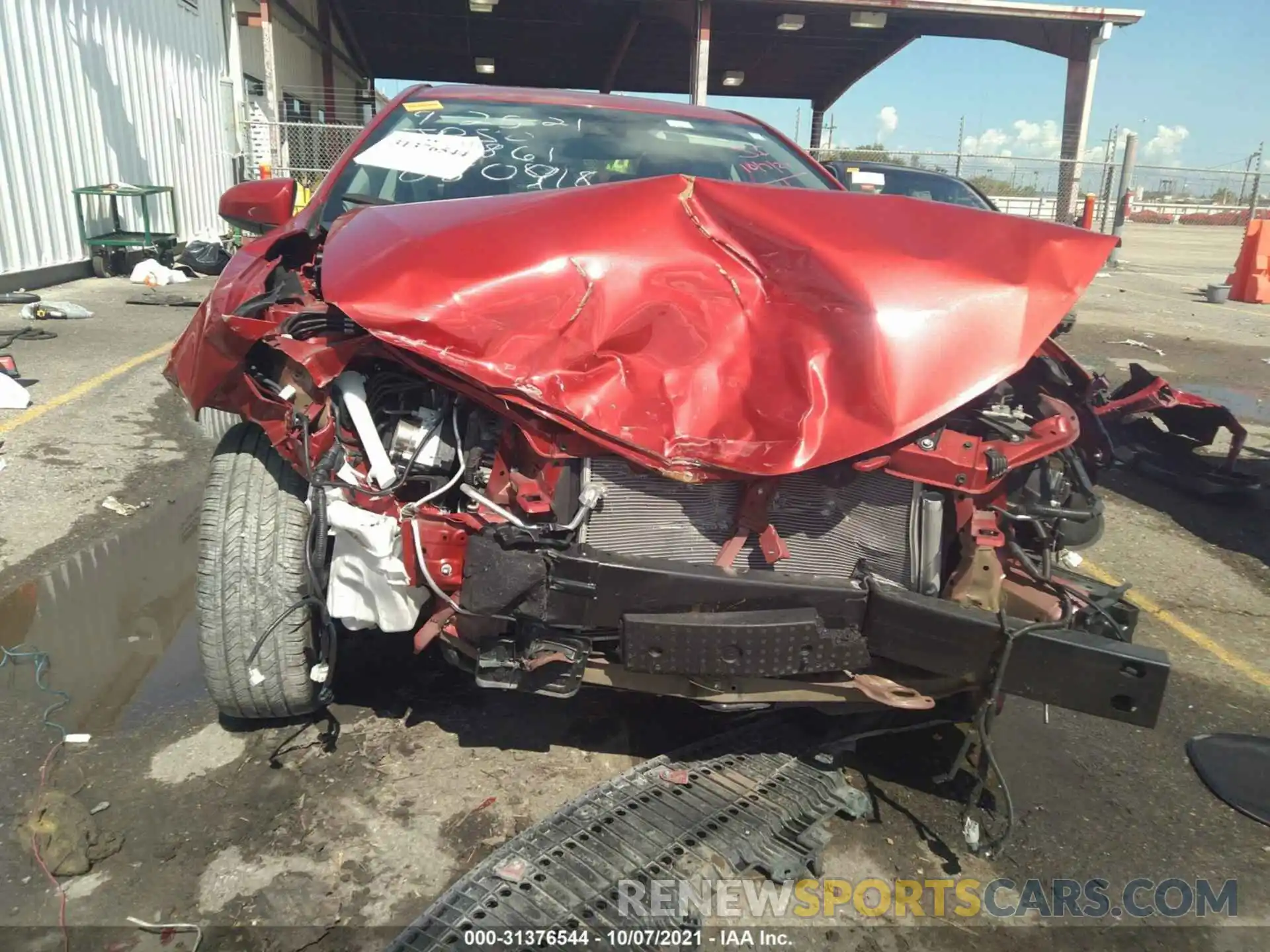 6 Photograph of a damaged car 5YFBURHE0KP880918 TOYOTA COROLLA 2019