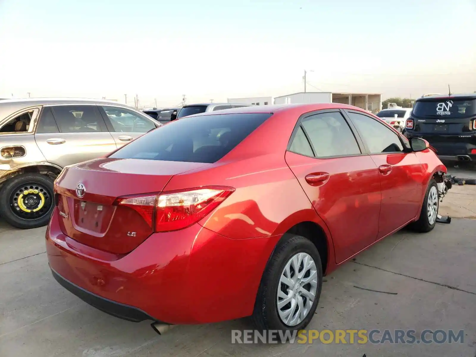 4 Photograph of a damaged car 5YFBURHE0KP881390 TOYOTA COROLLA 2019