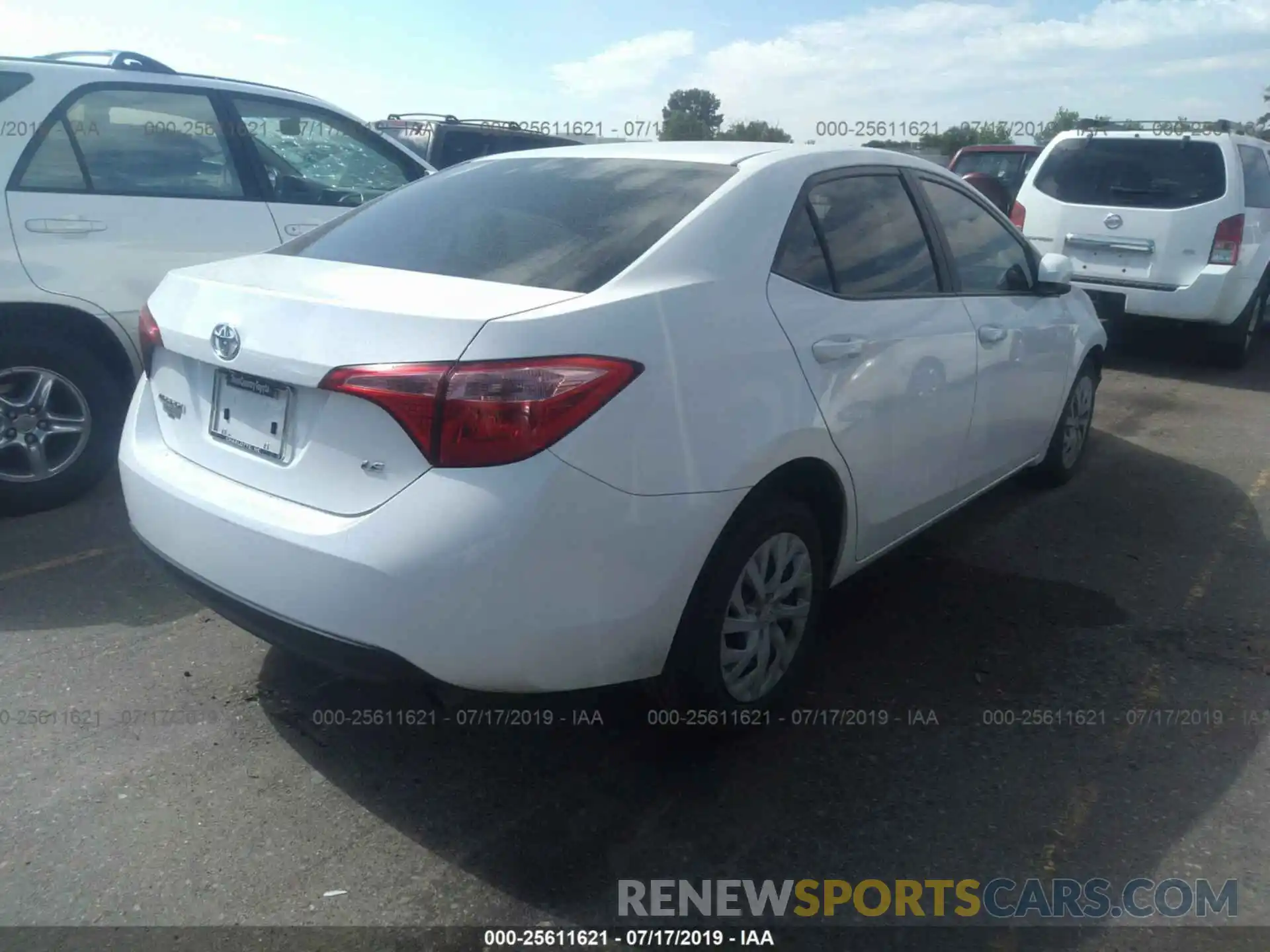 4 Photograph of a damaged car 5YFBURHE0KP882152 TOYOTA COROLLA 2019