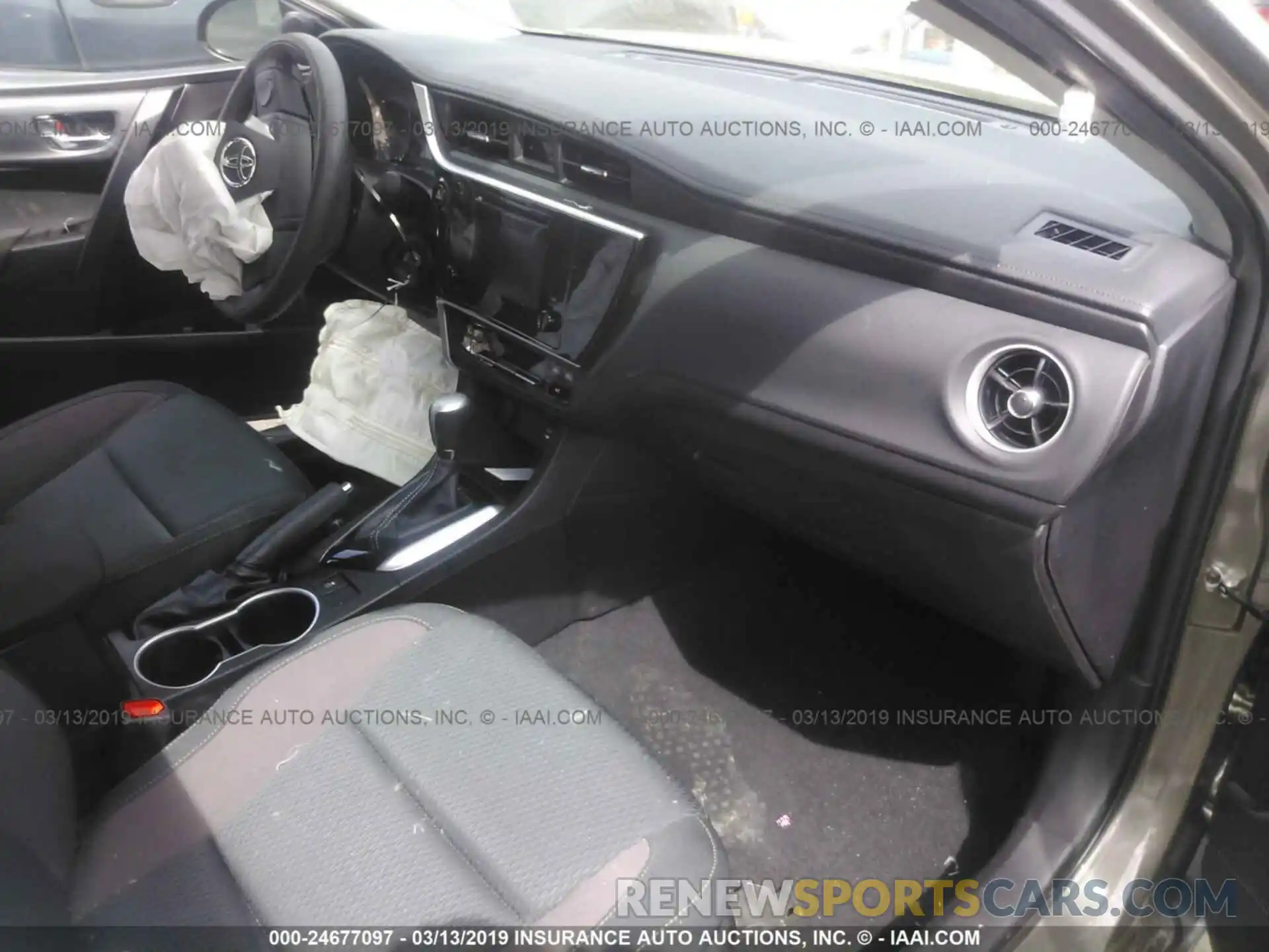 5 Photograph of a damaged car 5YFBURHE0KP882457 TOYOTA COROLLA 2019