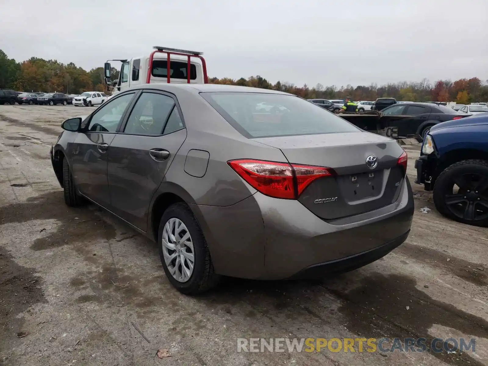 3 Photograph of a damaged car 5YFBURHE0KP883267 TOYOTA COROLLA 2019