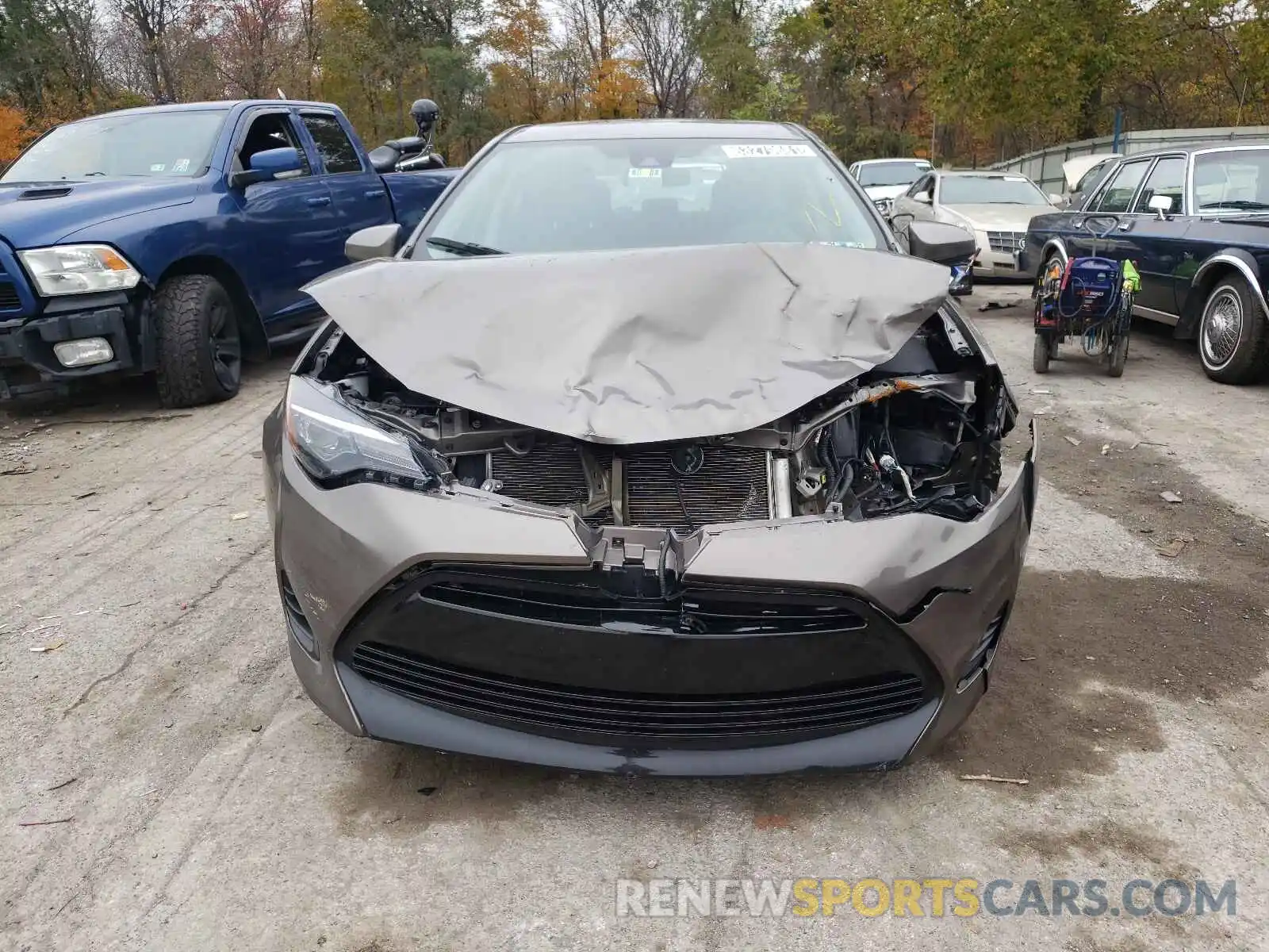 9 Photograph of a damaged car 5YFBURHE0KP883267 TOYOTA COROLLA 2019