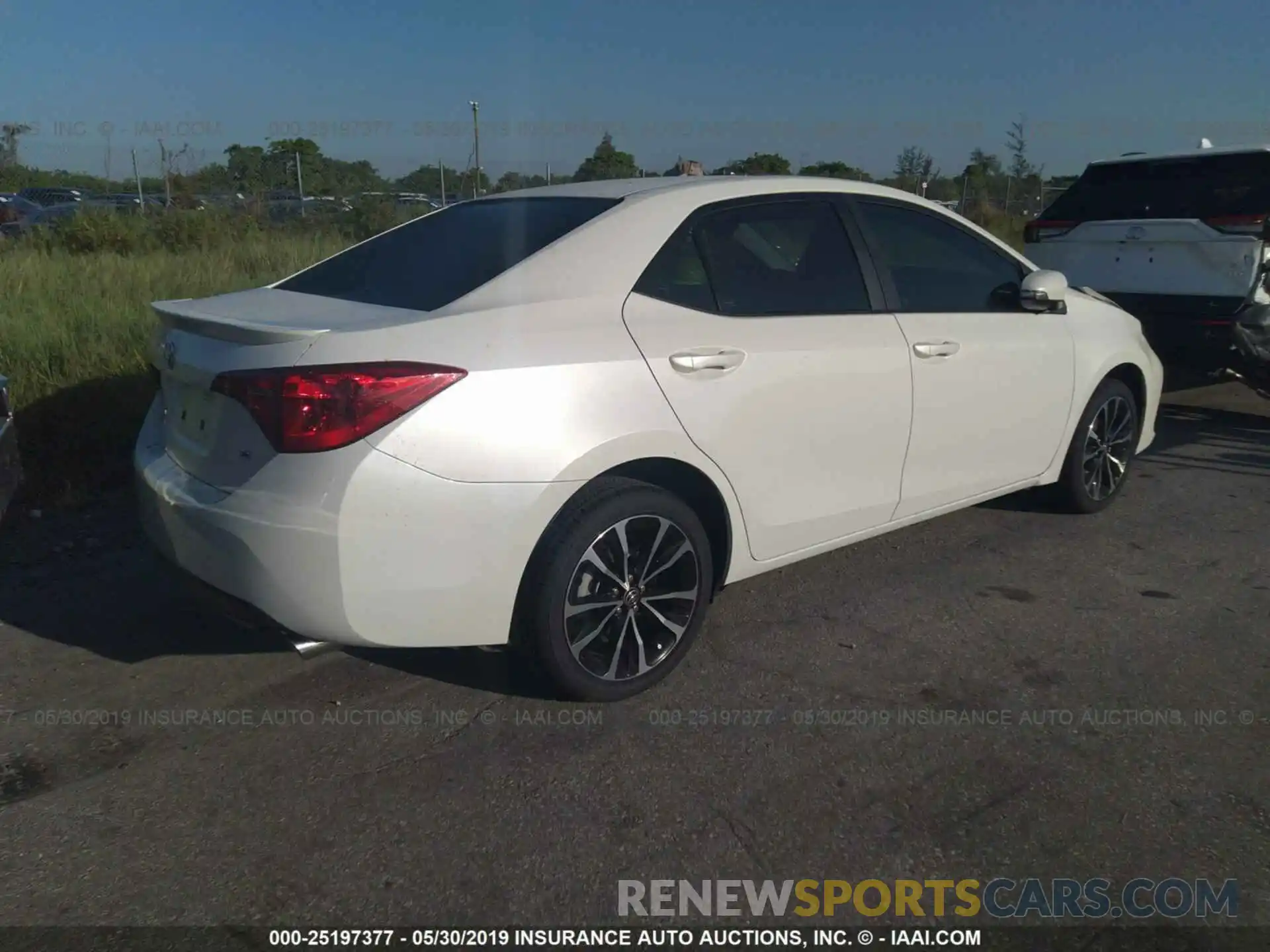 4 Photograph of a damaged car 5YFBURHE0KP883320 TOYOTA COROLLA 2019